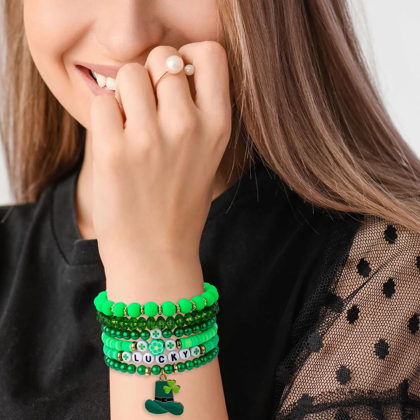 6szt Bransoletki na Dzień Świętego Patryka, Zielone Bransoletka z Zawieszką Koniczyny 6 Wzorów Bransoletka Irish Akcesoria Jubilerskie na Prezent na Walentynki Okazji Dnia Świętego Patryka