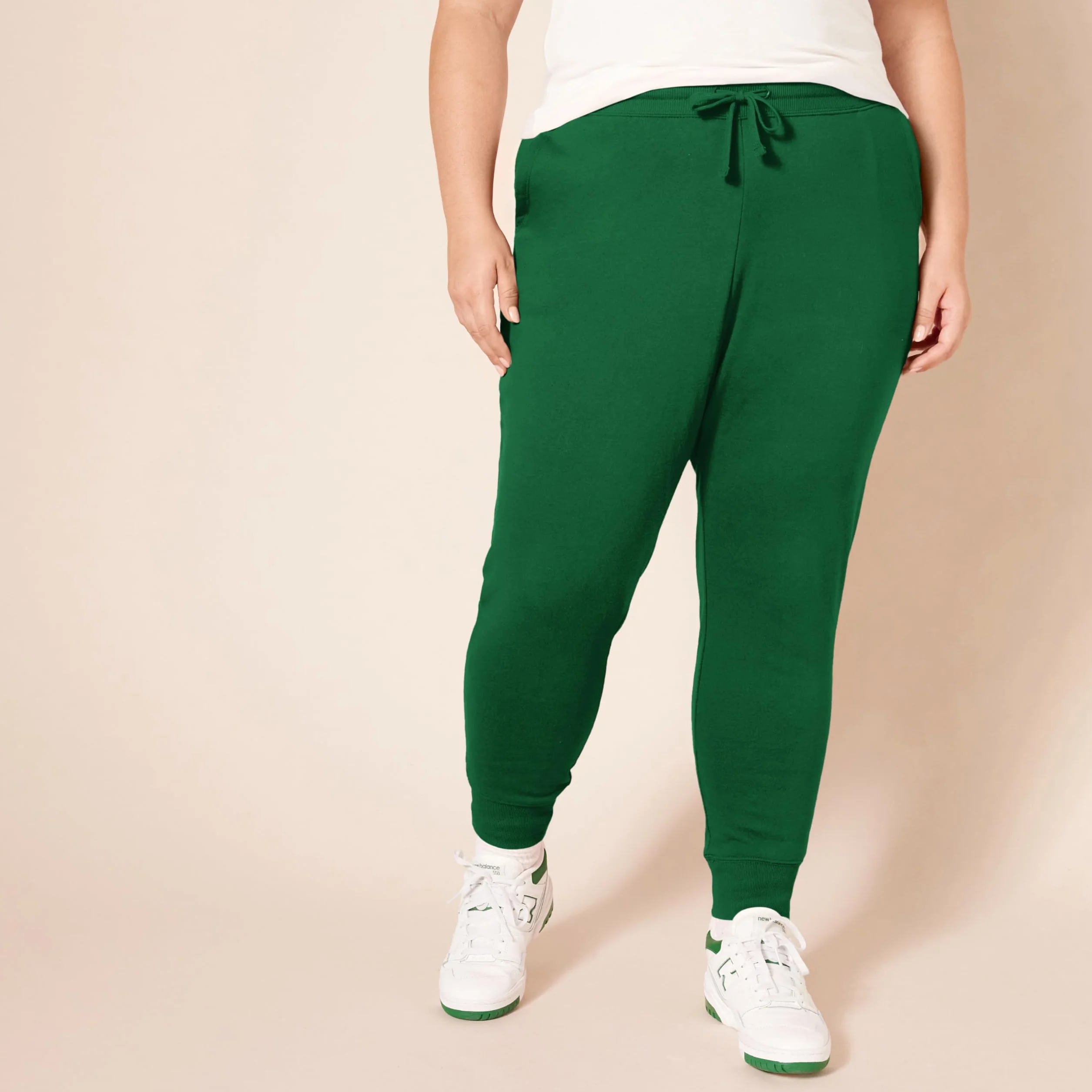 Amazon Essentials Kobiety Polarowe spodnie dresowe Jogger (dostępne w dużych rozmiarach)