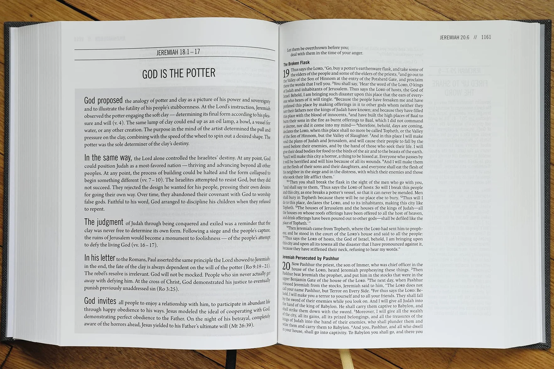 The Jesus Bible, ESV Edition, Cloth Over Board, Grey: English Standard Version, Charcoal, Cloth over Board