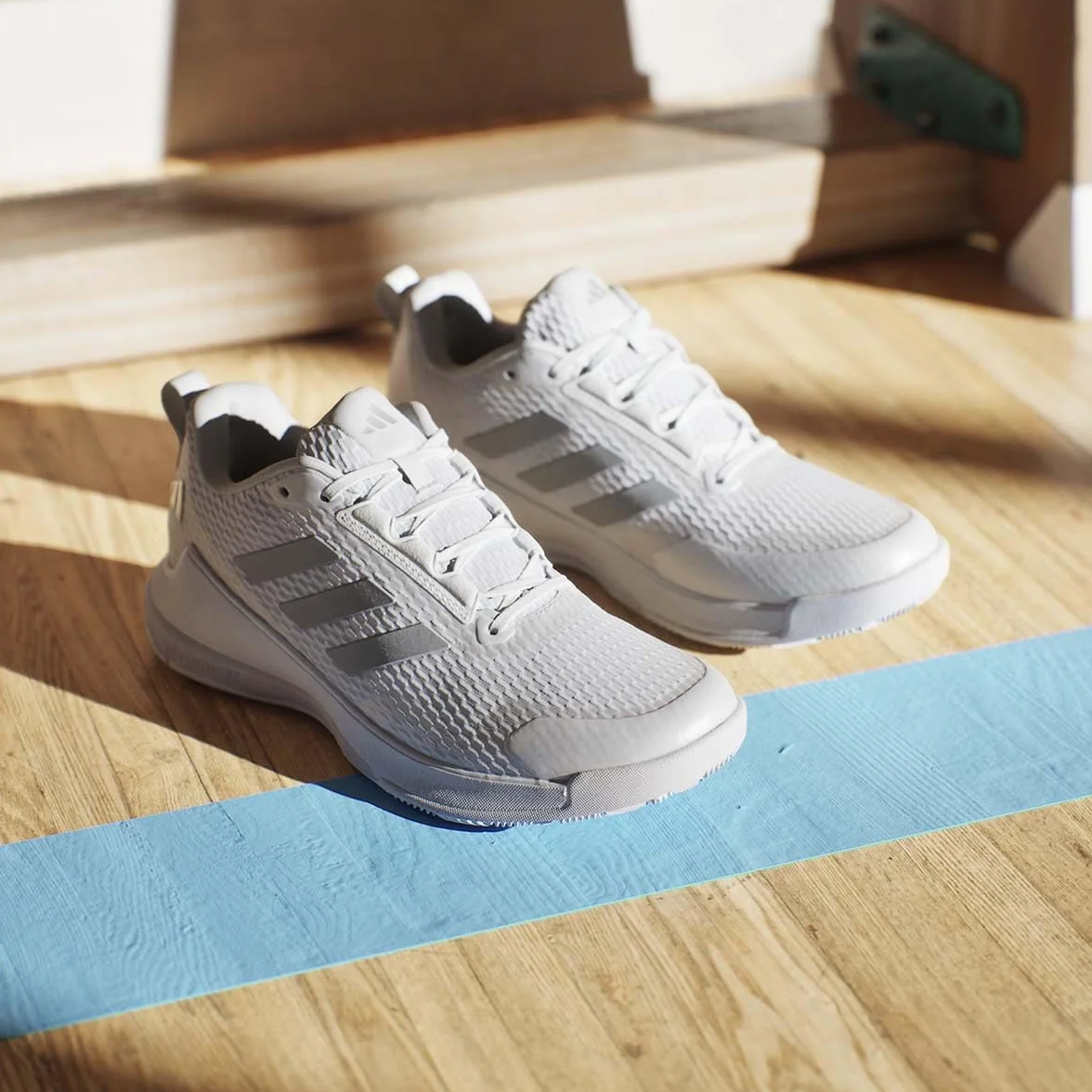 adidas Kobiety Novaflight 2 Indoor ShoesObuwie sportowe