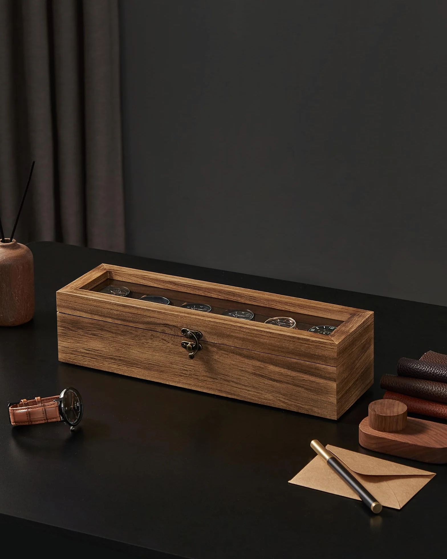 SONGMICS JOW006K01 Pudełko na zegarki z 6 przegródkami, etui z litego drewna, pudełko na zegarki z wyjmowanymi poduszkami, pomysł na prezent, rustykalny orzech