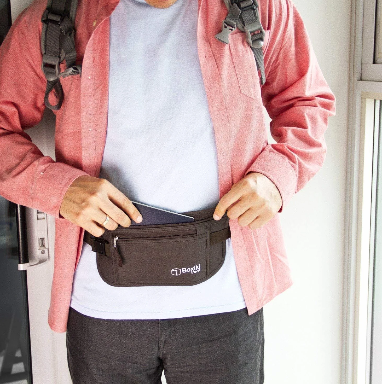 Boxiki Travel Ukryty pasek na pieniądze dla mężczyzn i kobiet – blokujący RFID saszetka w talii na paszport, portfel i telefon – bezpieczna i zabezpieczona podczas podróży, brązowy, Einheitsgröße