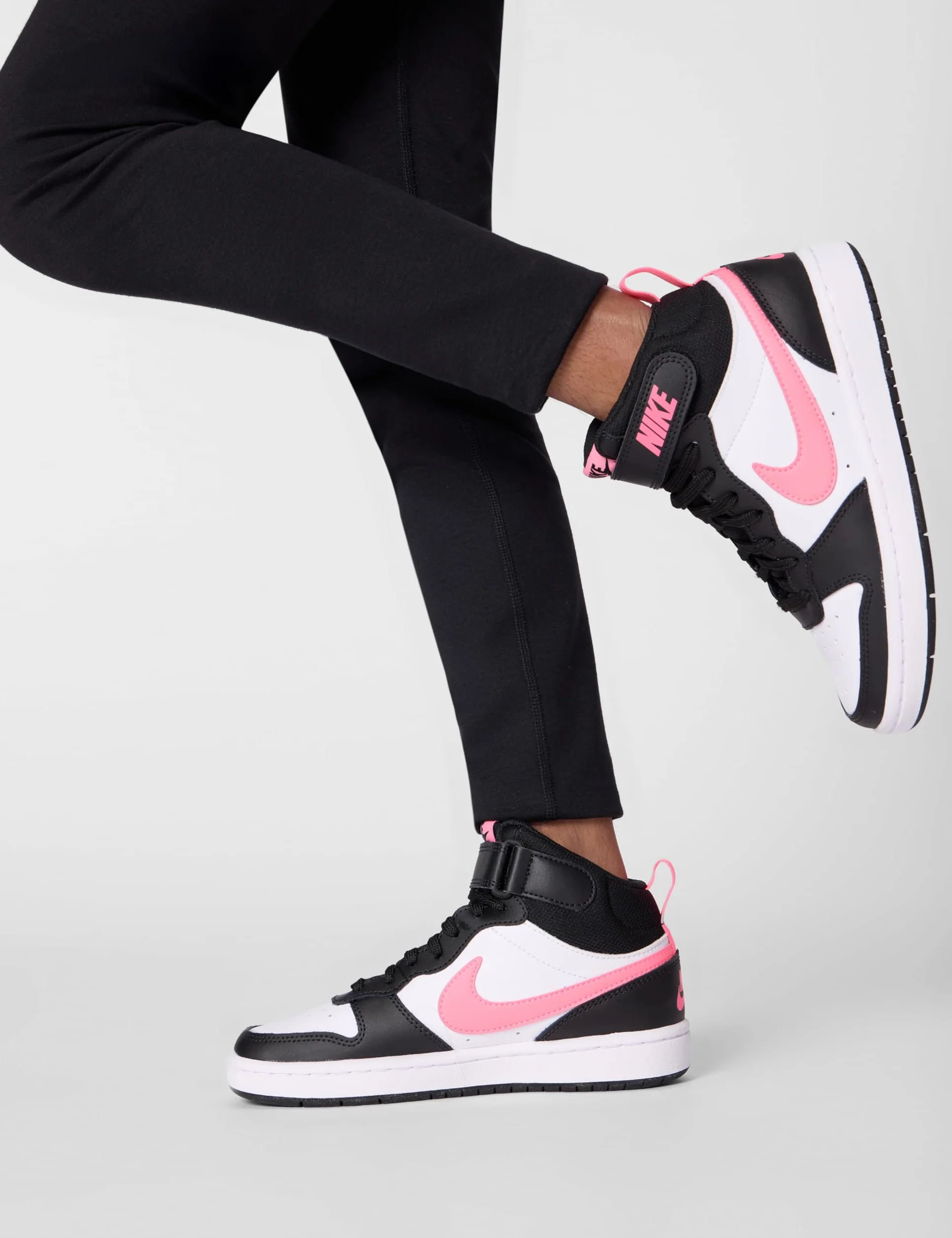 Nike Court Borough Mid 2 (GS), trzy czwarte wysokie, Black/Sunset Pulse-White, 36 EU, Czarny Sunset Pulse Biały, 36 EU