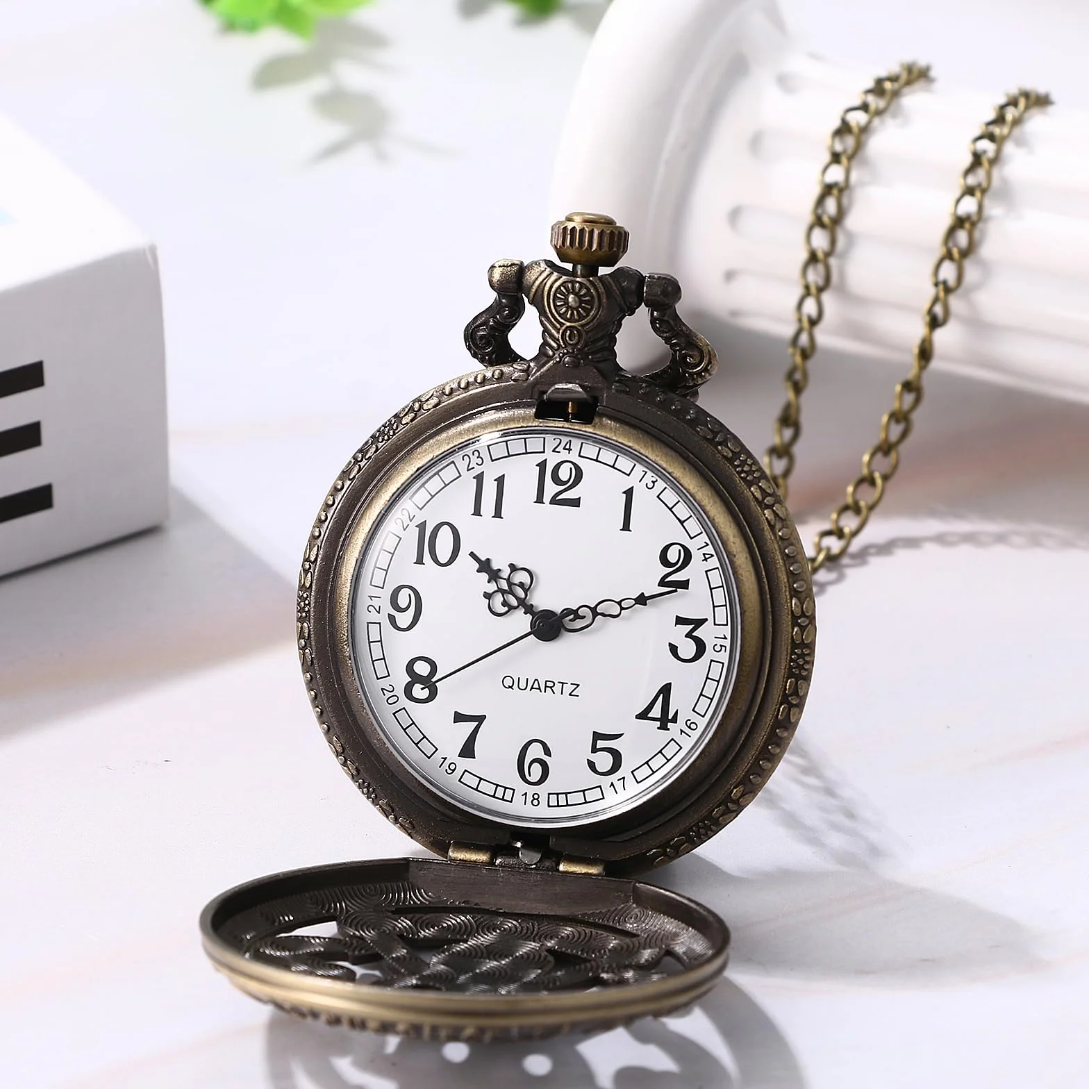 JewelryWe Zegarek kieszonkowy męski i damski w stylu vintage: retro analogowy kwarcowy zegarek z łańcuszkiem na szyję Pocket Watch brąz unisex prezent, Brązowy kawałek anime #4, vintage