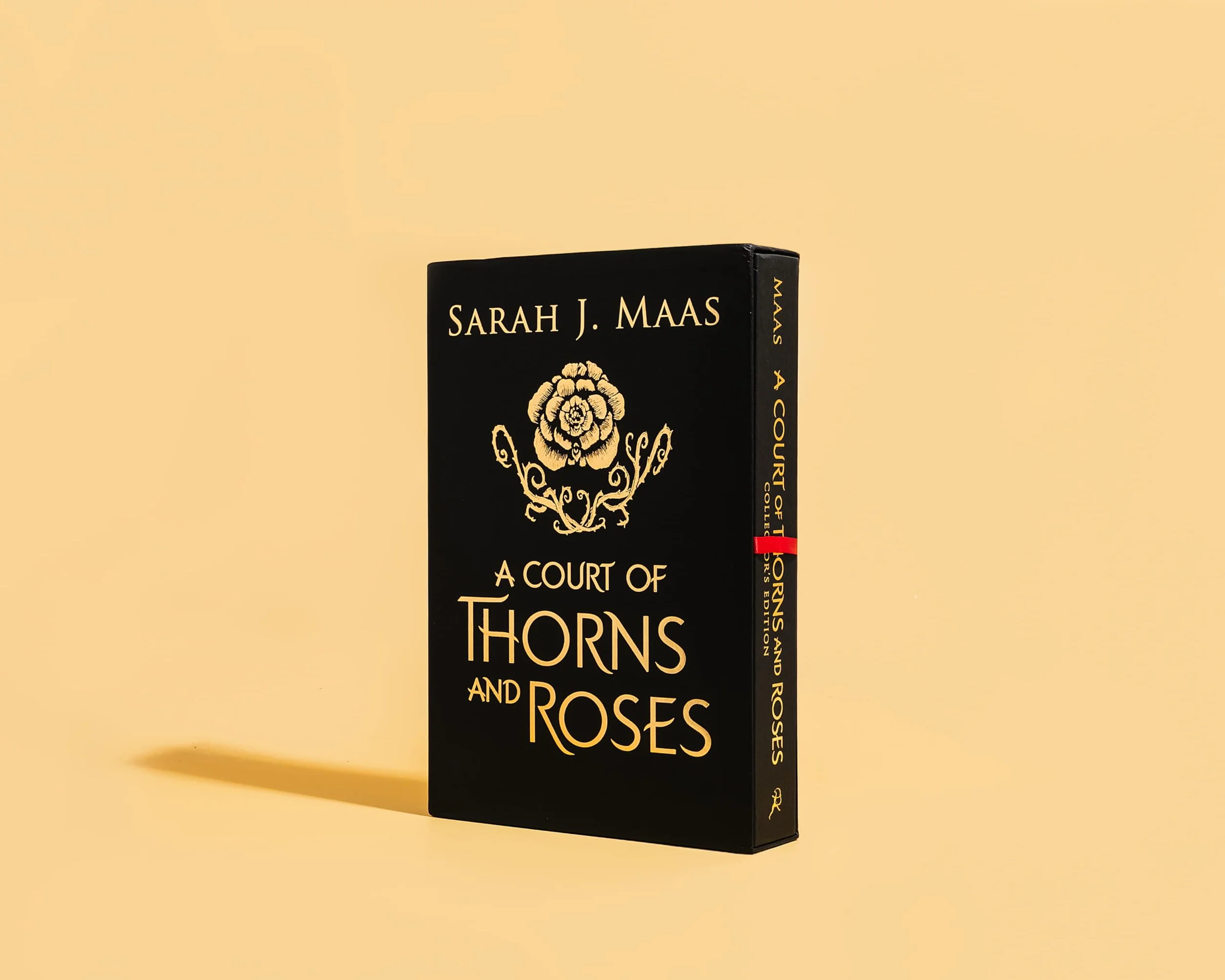 A Court of Thorns and Roses Collector's Edition: 1: From the # 1 Sunday Times best-selling author of A Court of Thorns and Roses