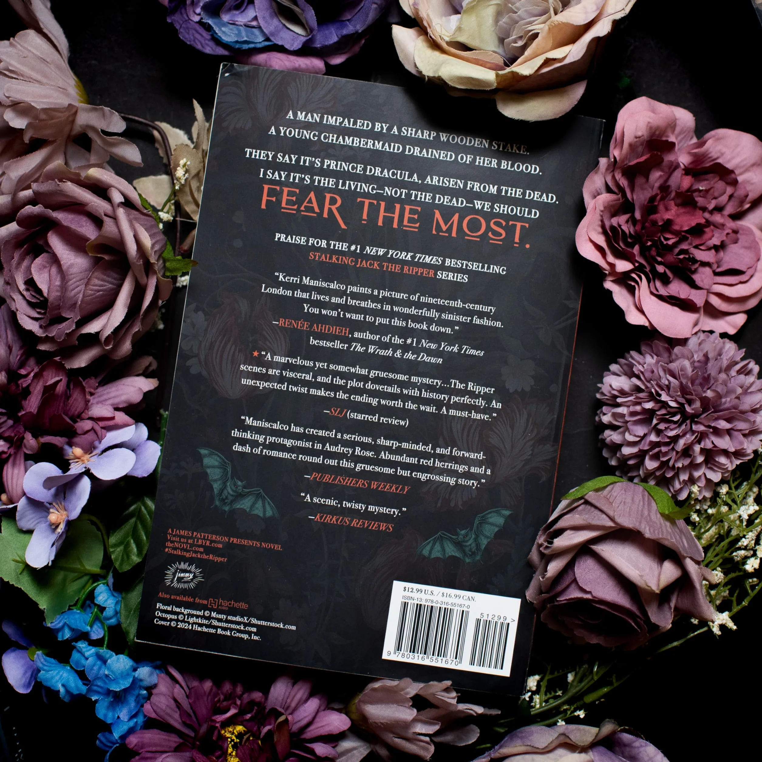 Hunting Prince Dracula: Kerri Maniscalco: 2