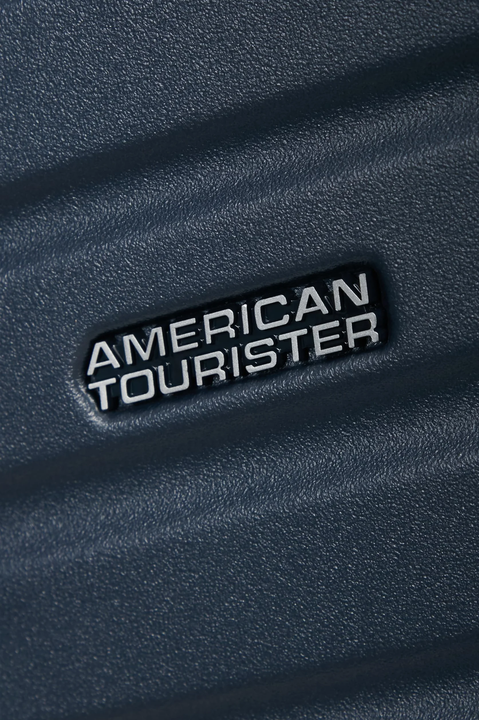 American Tourister Aerotech - 3-częściowy zestaw bagażowy z twardą skorupą (do przenoszenia, średni, duży) rozszerzalny zestaw wózków z zamkiem TSA - niebieski (metaliczny granat)