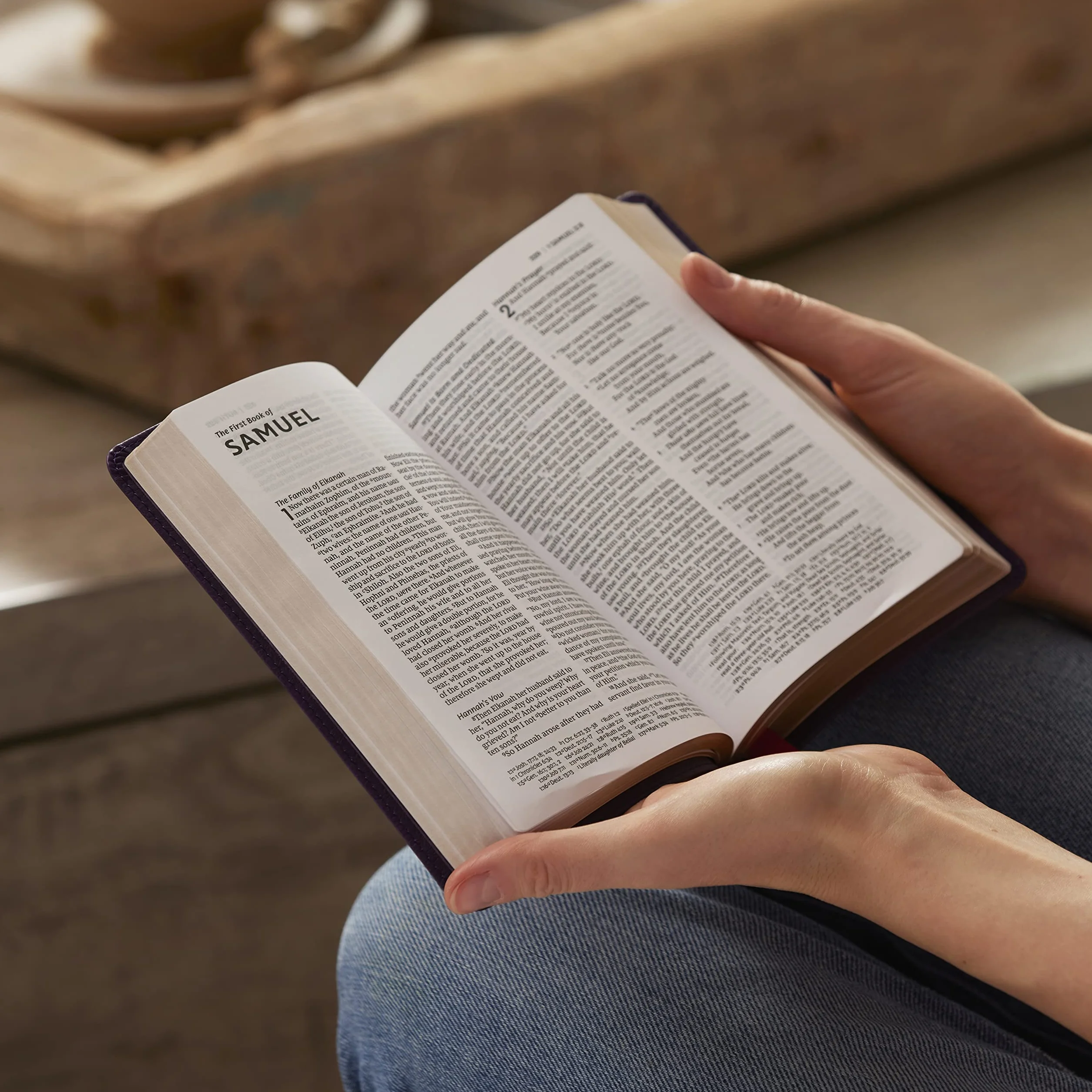 NKJV Compact Paragraph-Style Bible W/ 43,000 Cross References, Brown Leathersoft, Red Letter, Comfort Print: Holy Bible, New King James Version: Holy Bible, New King James Version