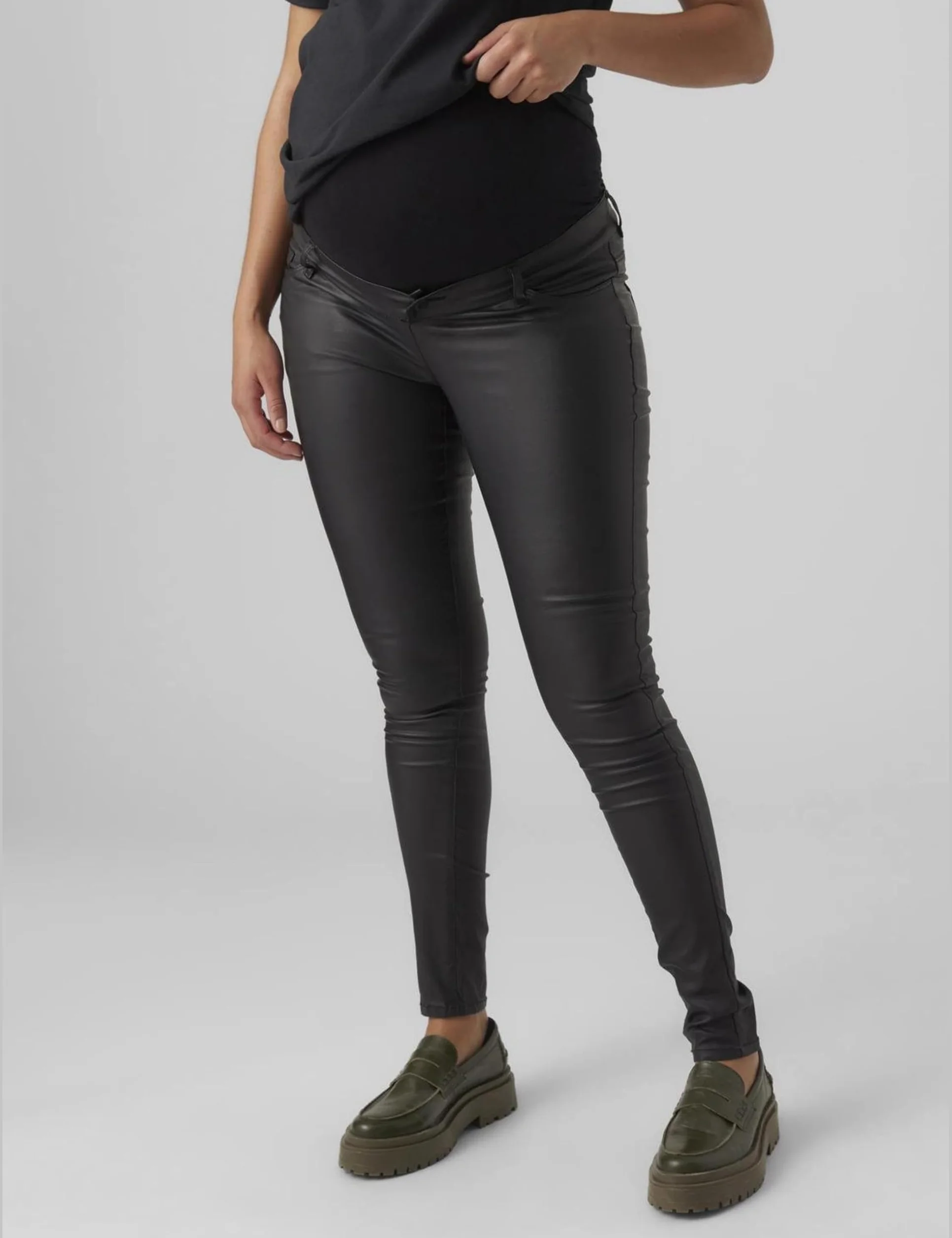 MAMALICIOUS Vmmseven Ss Smooth Coated Pants Noos - Spodnie Kobiety