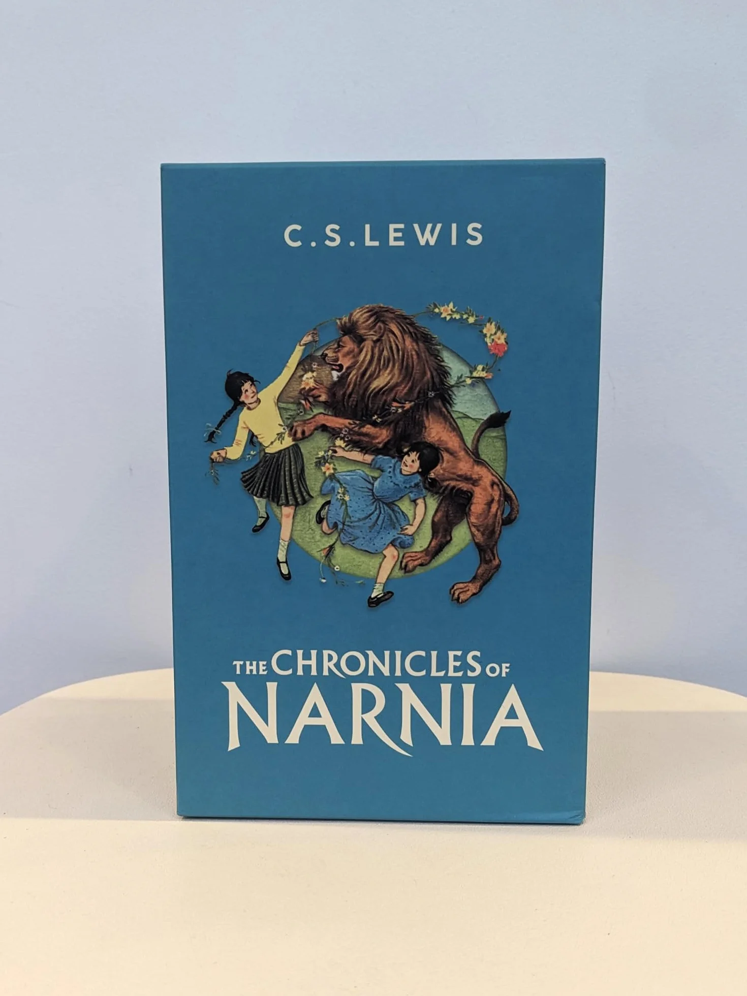 The Chronicles of Narnia Box Set: The complete collection of seven classic fantasy adventure stories for kids