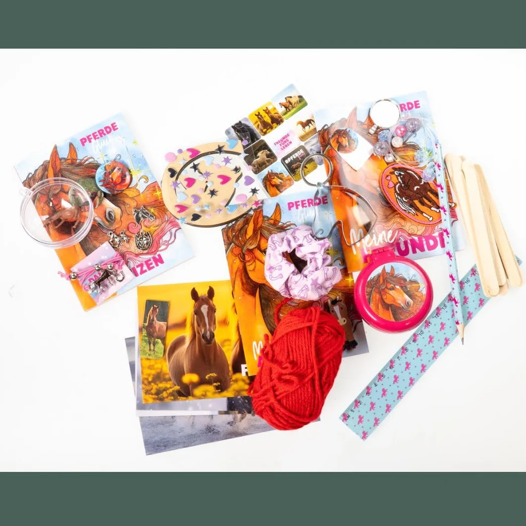 Pferdeglück - Der kreative Adventskalender. 24 Überraschungen für Pferde-Fans: Große Box (38,5 x 26,5 x 5 cm) mit 24 kleinen Boxen