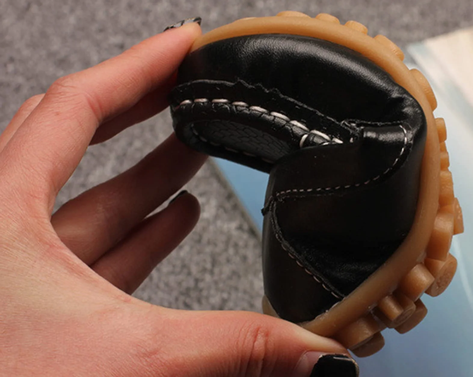 Skórzane mokasyny dla dzieci chłopcy dziewczęta moda loafers na co dzień łódź płaskie buty antypoślizgowe oksfordy wygodne buty do chodzenia, Czarny (Black), 24 EU