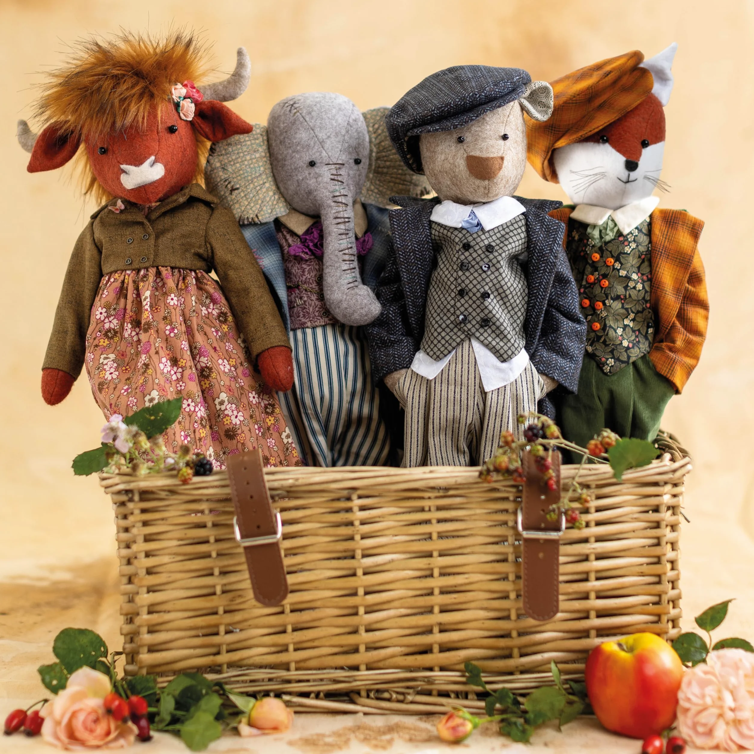 Sew Felt Animals from Apple Blossom Wood: A Practical Guide to Sewing Heirloom Animal Dolls and Their Clothing