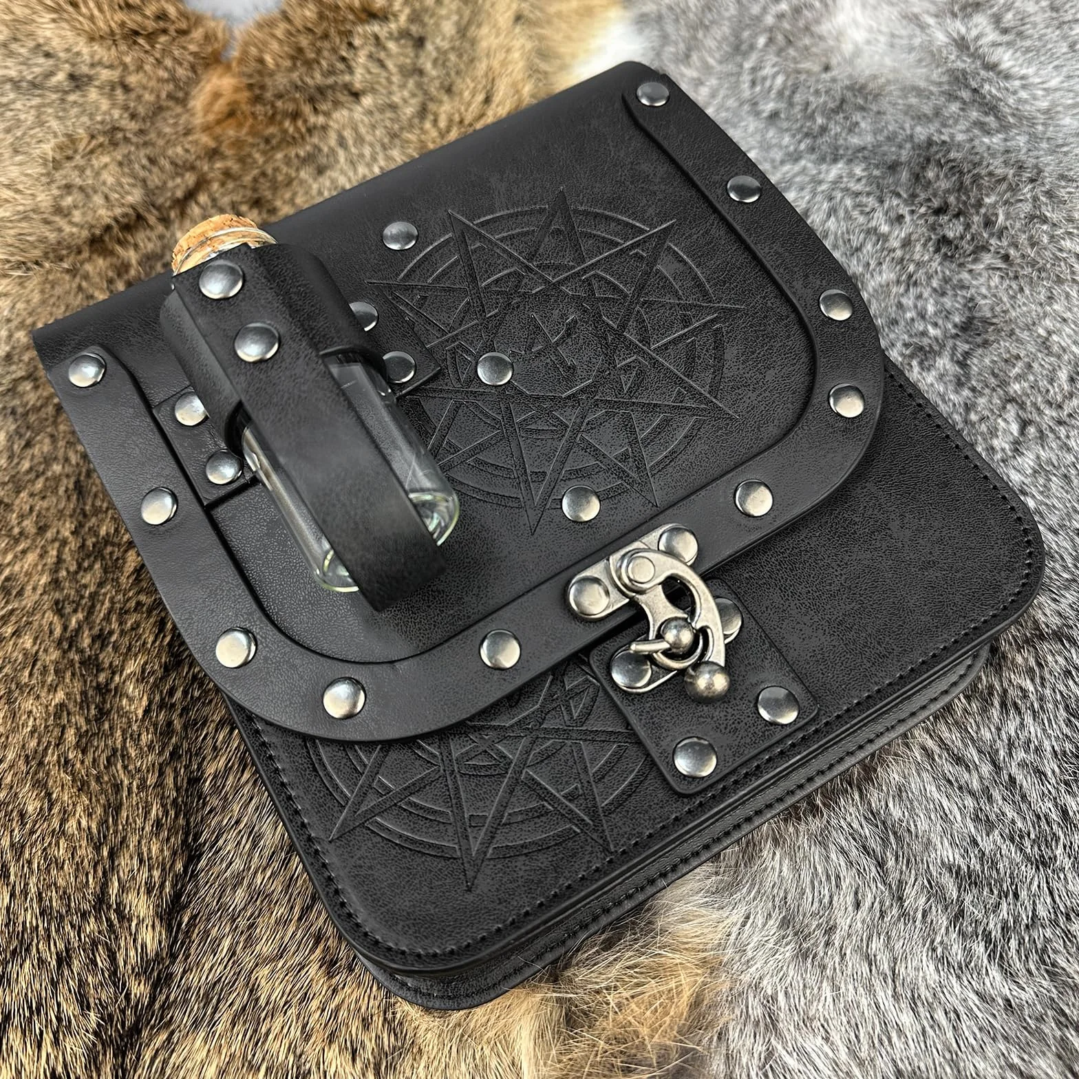 HiiFeuer Średniowieczna alchemia sztuczna skóra saszetka na pasek z 4 korkowymi buteleczkami, Fantasy Wizard torba biodrowa Side Pack na Halloween, czarny C