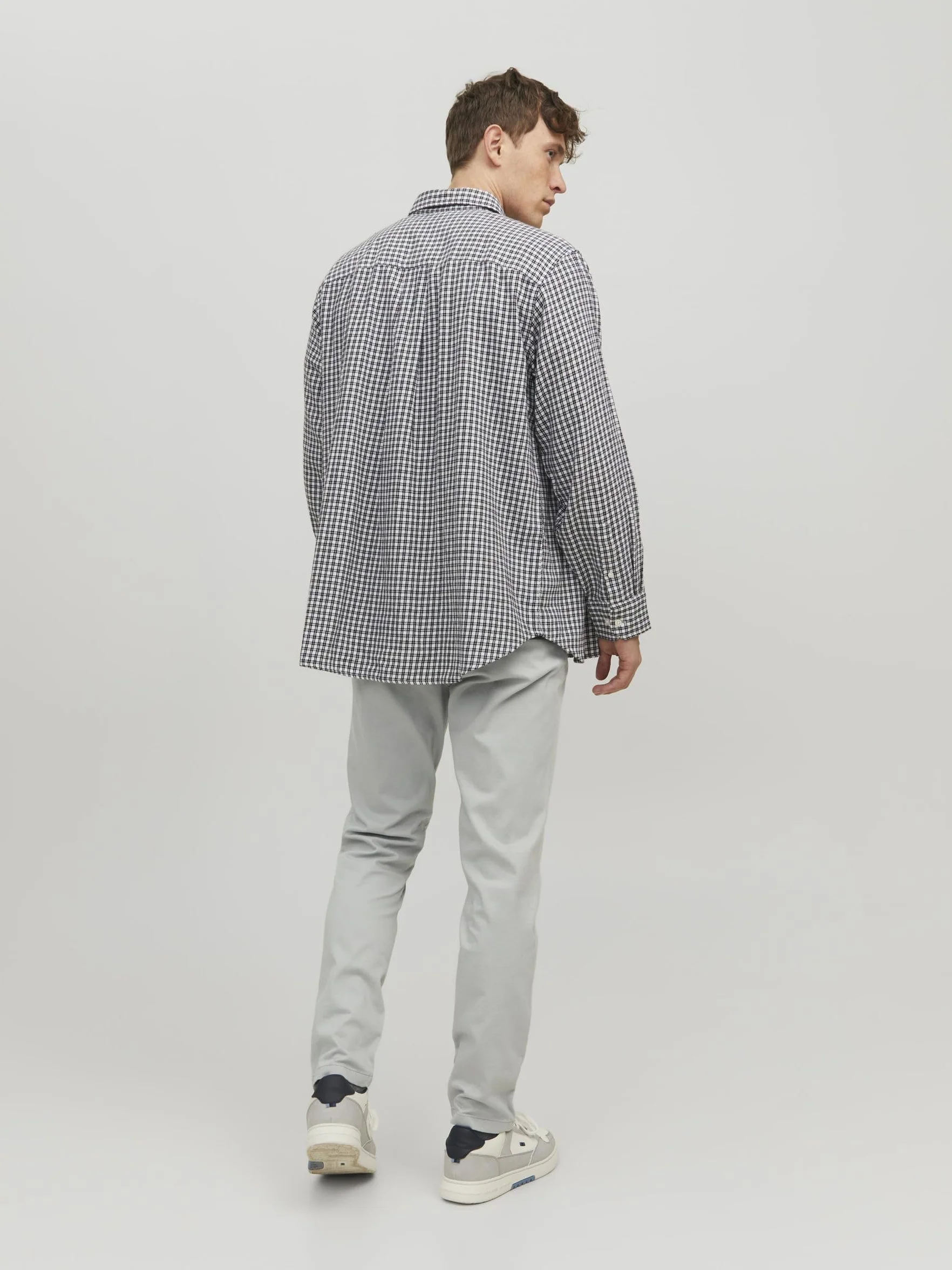 Mêskie Spodnie Chino Slim Fit z Elastanem Ostrzy¿one nogawki Pasuje do Marki JPSTMARCO JJBOWIE