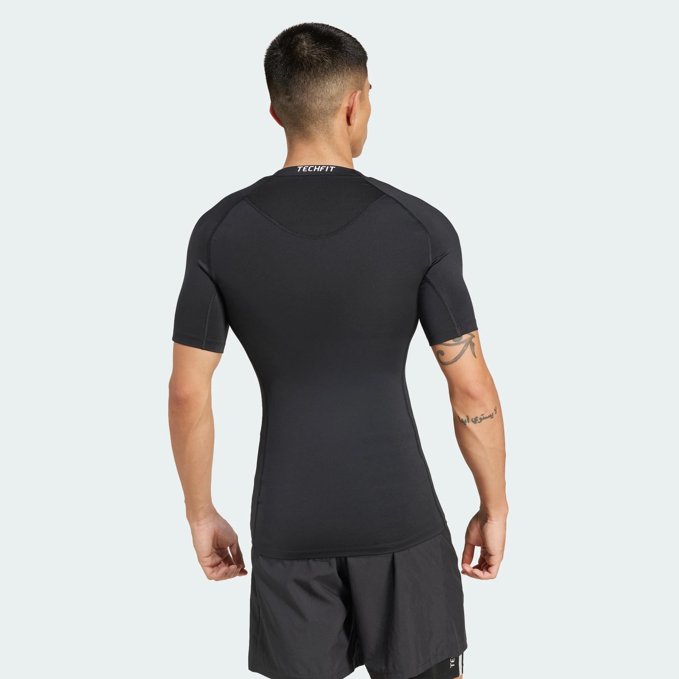 adidas Mężczyźni TECHFIT COMPRESSION TRAINING 3-STRIPES T-SHIRT, Black, XXL