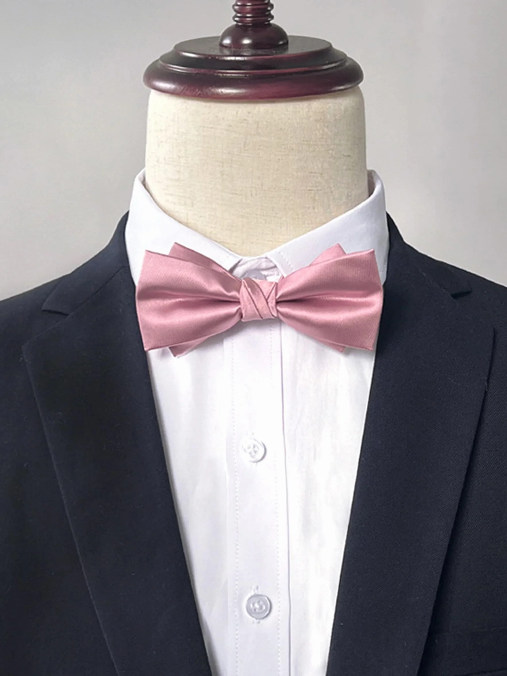 Męska, zawiązana kokarda muszka Batwing Bowtie z zapięciem na haczyk, regulowana, 12 × 6 cm, jednokolorowa