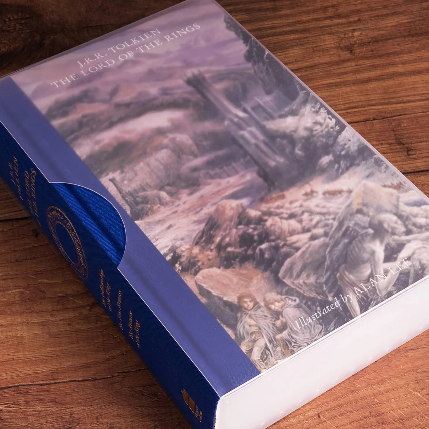 The Lord of the Rings. Illustrated Slipcased Edition: The Classic Bestselling Fantasy Novel