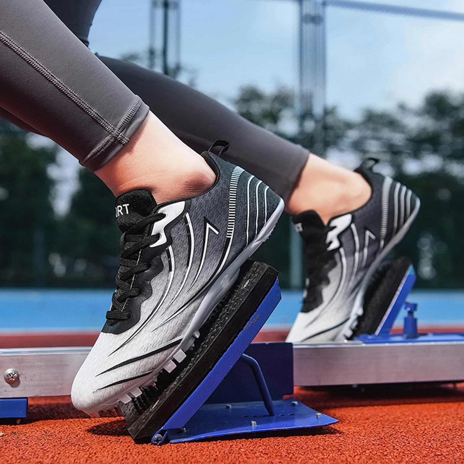 Buty do biegania i biegania Damskie Kolce Sprint Race Running Sneakers Oddychające dziecięce buty do skakania
