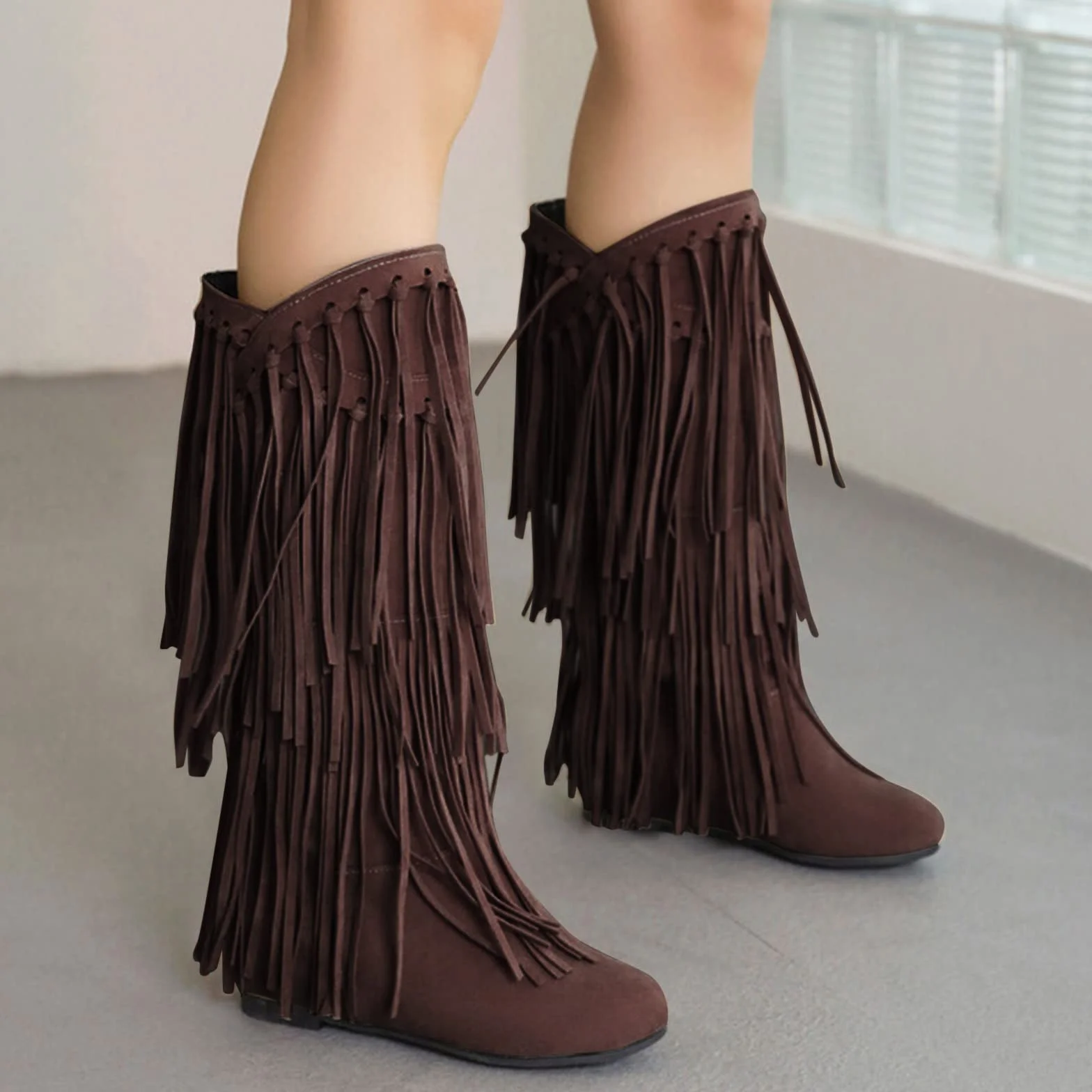 Kowbojskie buty z frędzlami dla kobiet - zimowe płaskie zamszowe buty do połowy łydki, gruby obcas, botki kowbojki z frędzlami, szerokie łydki, plus size ciepłe stylowe botki na co dzień