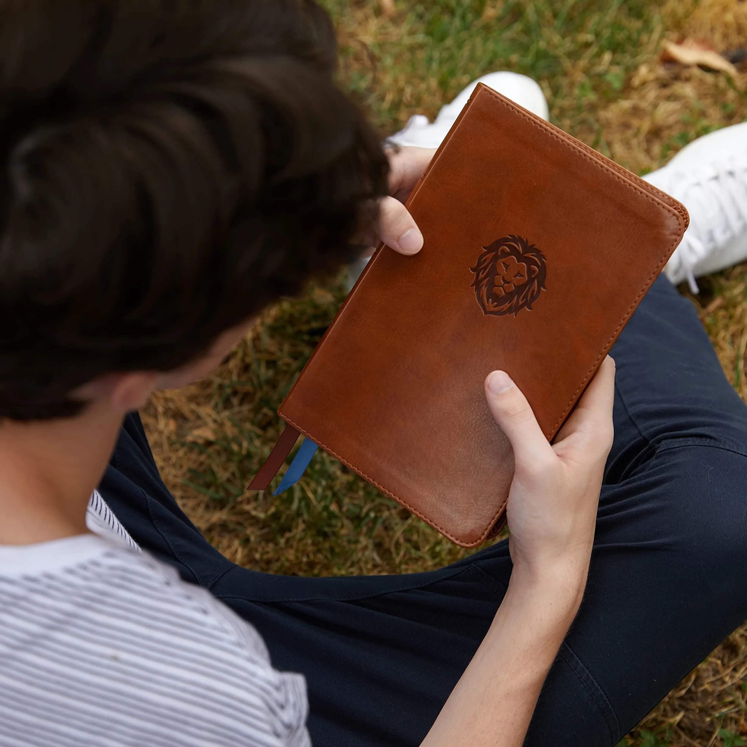 Kjv, Thinline Bible Youth Edition, Leathersoft, Brown, Red Letter Edition, Comfort Print: Holy Bible, King James Version