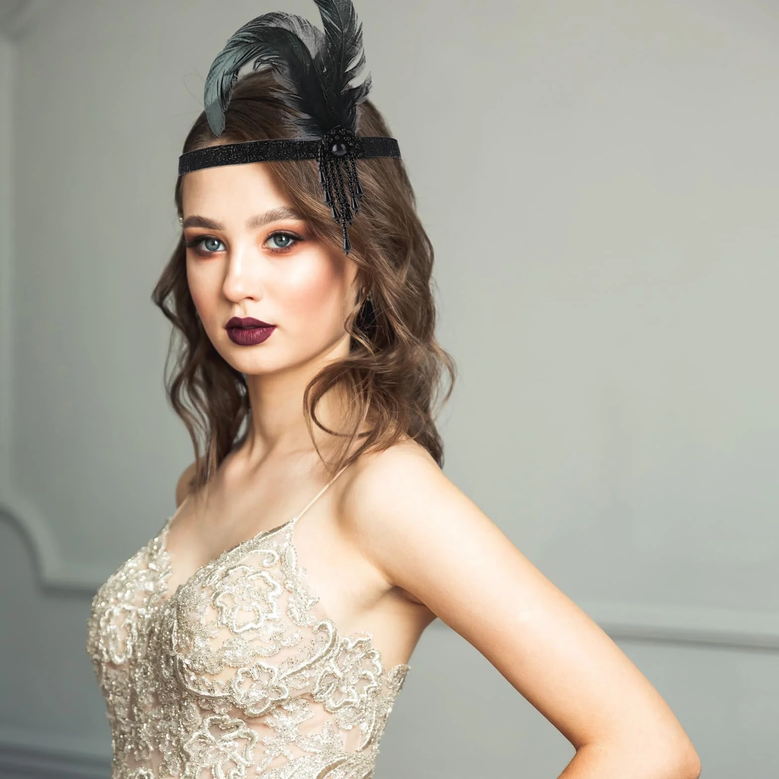 Gjinxi Kobiety lata 20. Flapper Feather opaska na głowę zestaw rękawiczek maskarada motyw Gatsby nakrycie głowy długie rękawiczki na Halloween, przyjęcie herbaciane, karnawał, kostium do włosów