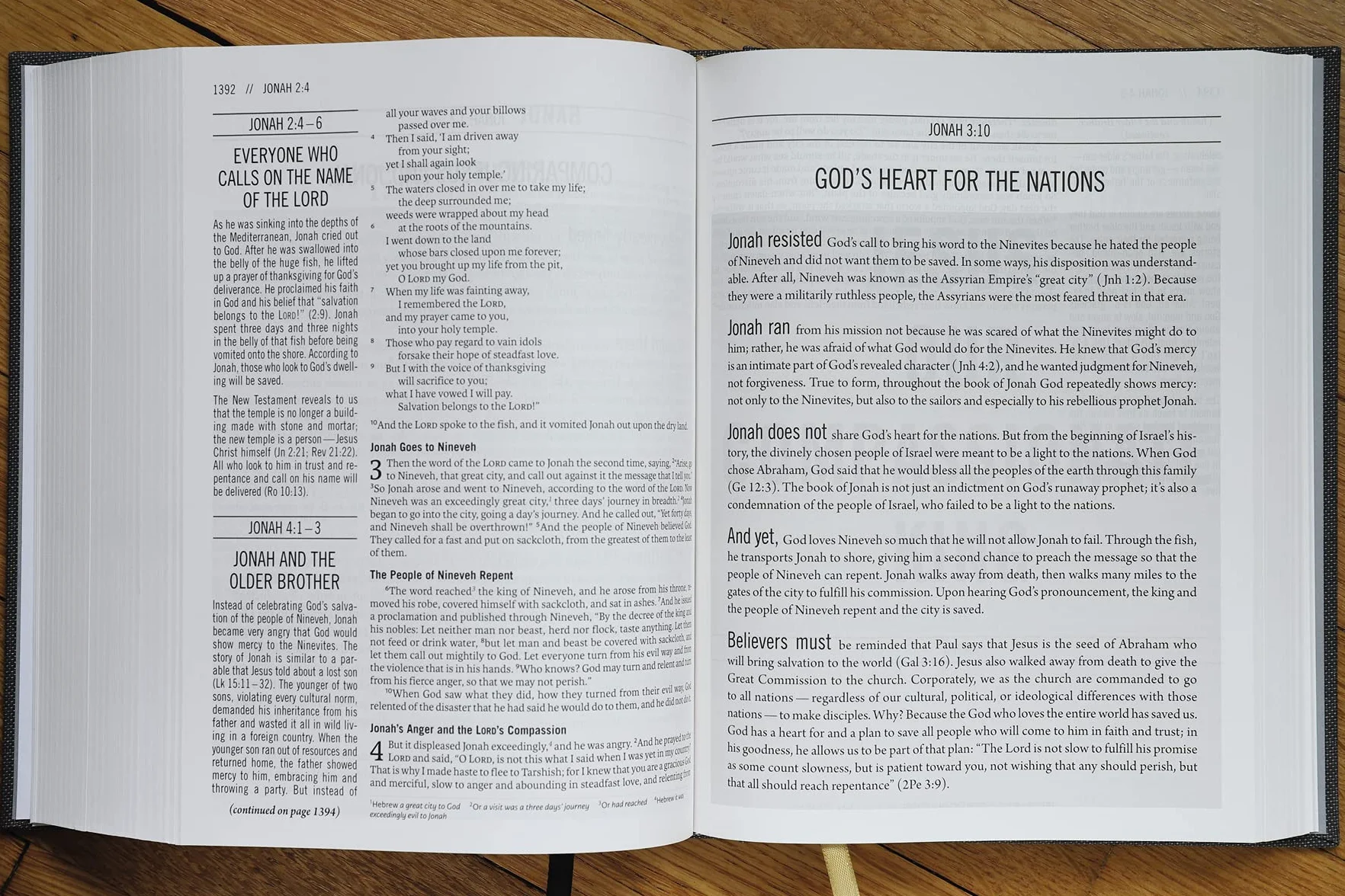 The Jesus Bible, ESV Edition, Cloth Over Board, Grey: English Standard Version, Charcoal, Cloth over Board