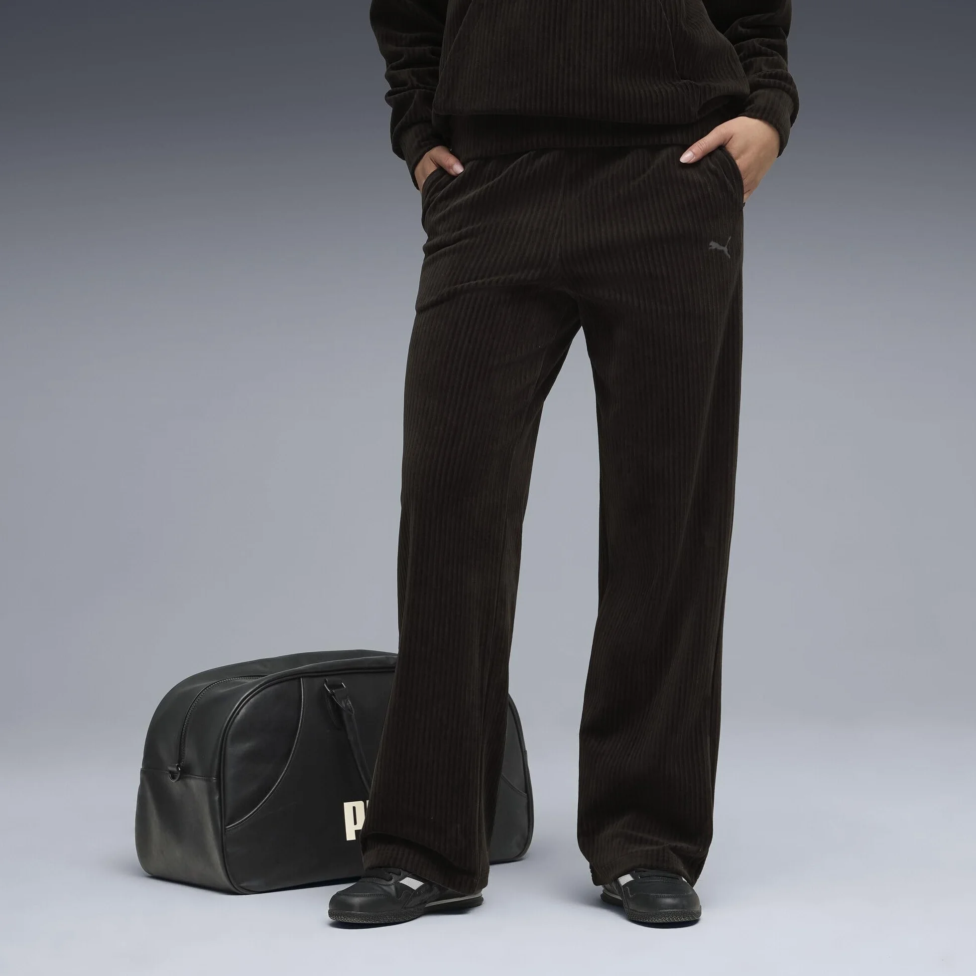 PUMA Ess Elevated Velour Rib Straight Leg Pant - Spodnie z dzianiny Kobiety