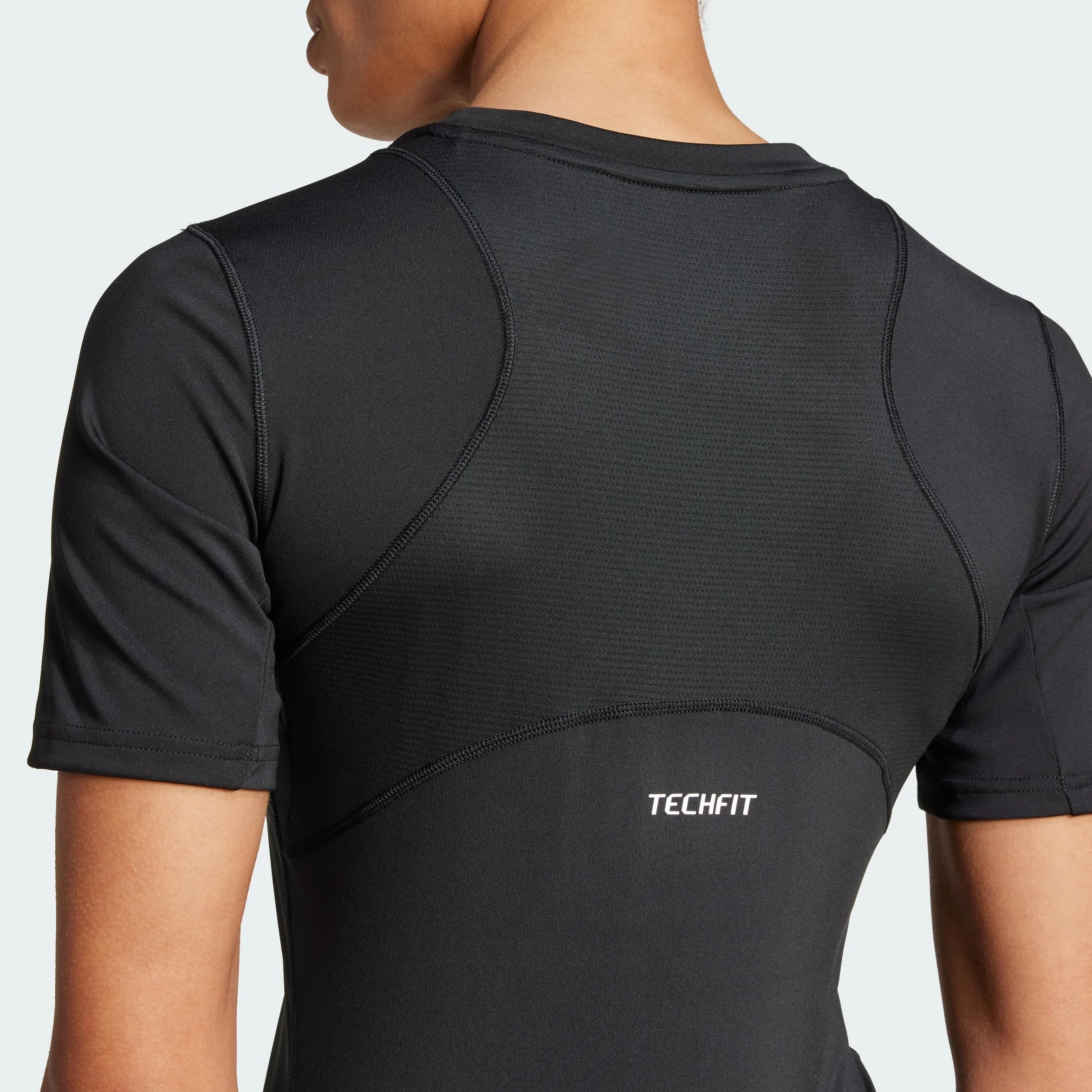 adidas Kobiety TECHFIT Training T-Shirt, Black, M