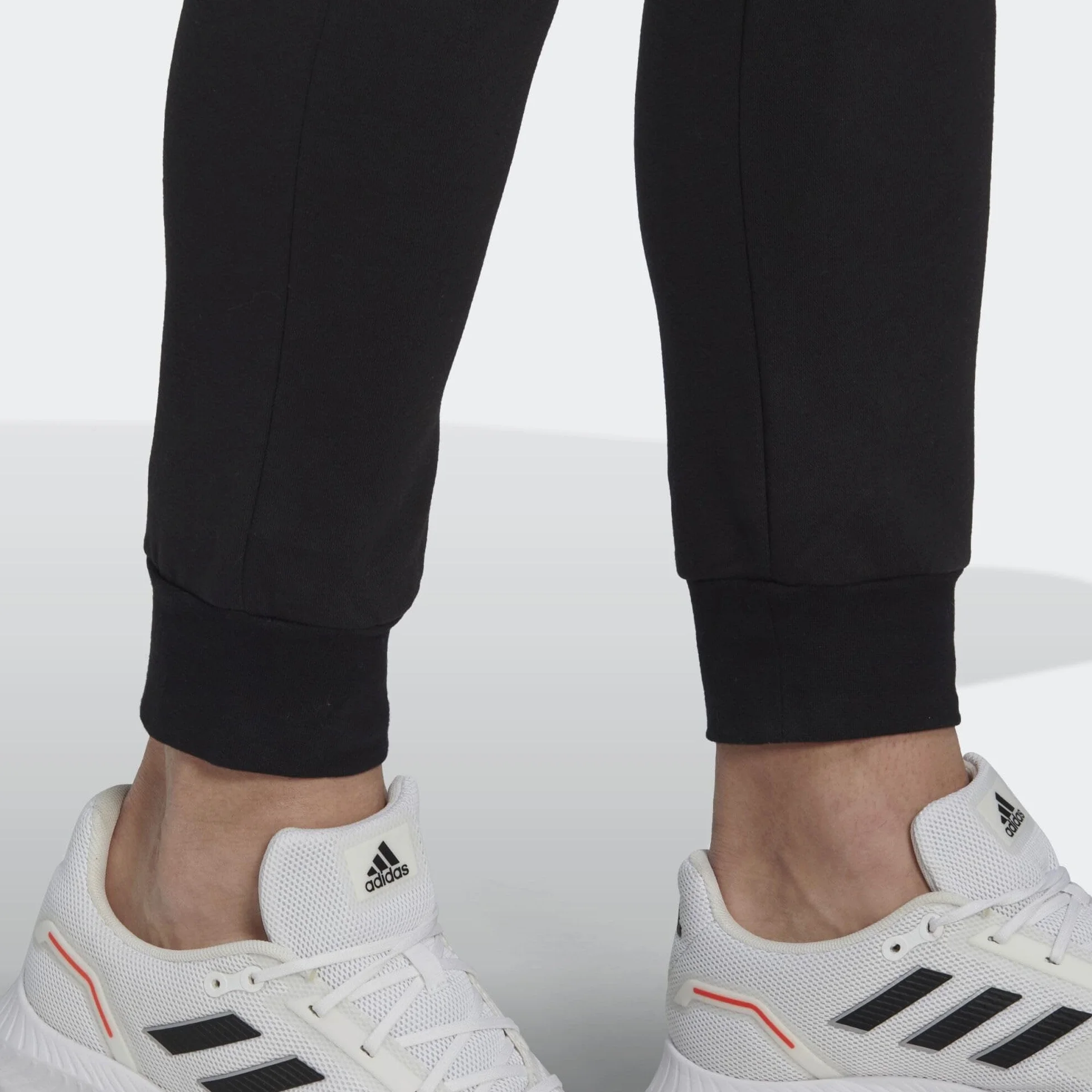 adidas Essentials Fleece Regular Tapered Pants - Spodnie Mężczyźni