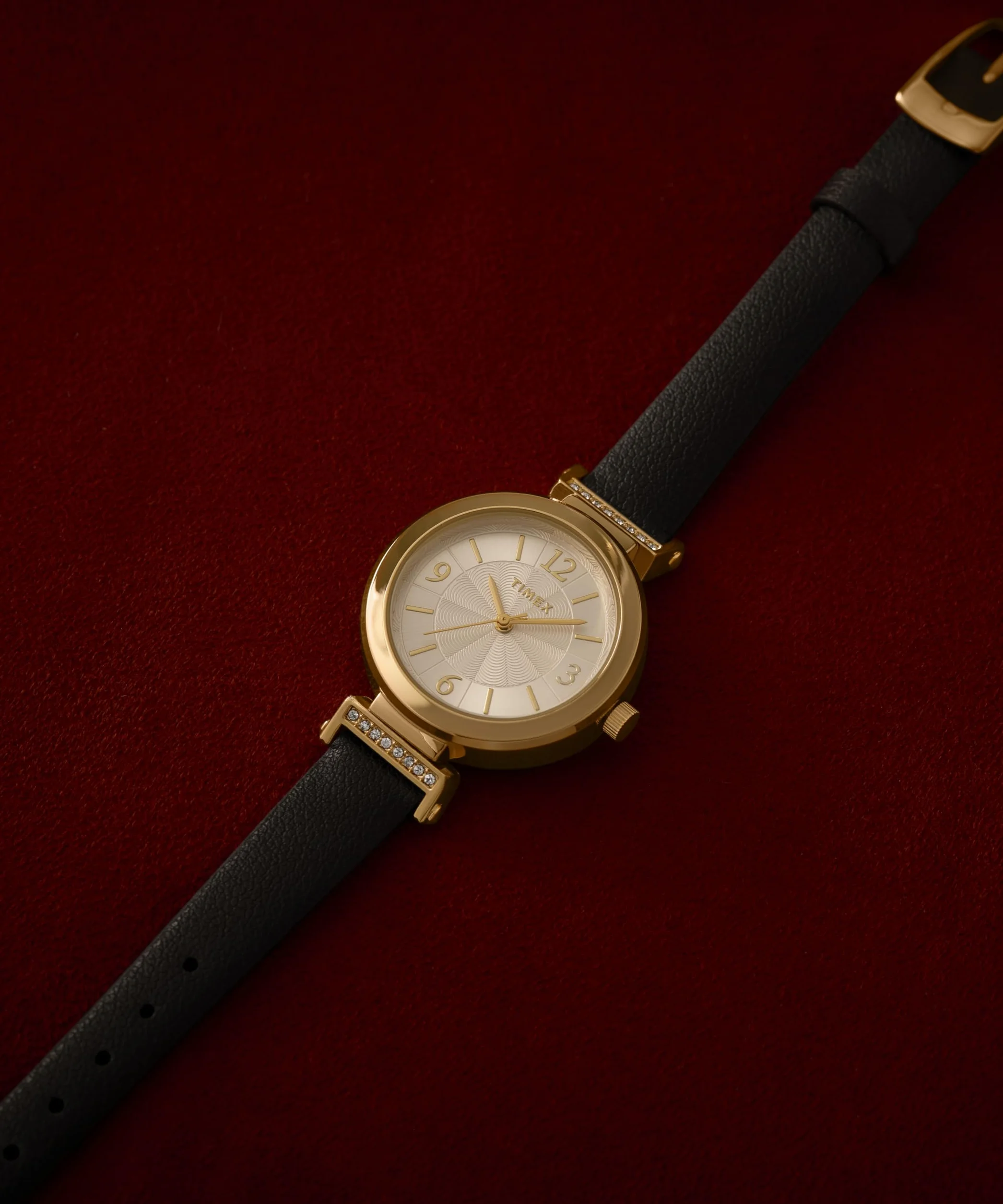 Timex Zegarek Damski Main Street 31 mm, Czarny Skórzany Pasek, Srebrna Tarcza, Złota Obudowa TW2W96400
