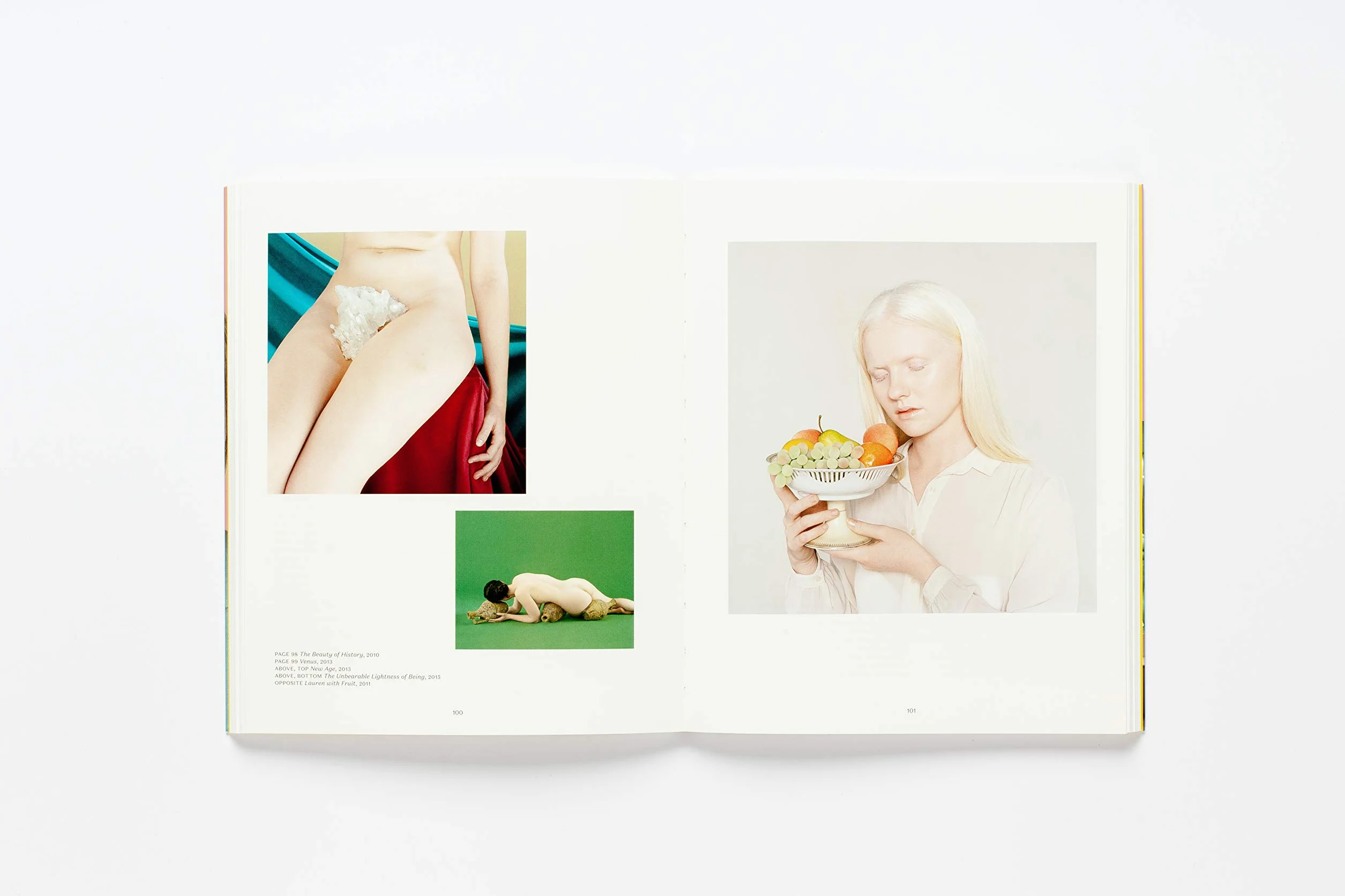 Girl on Girl: Art and Photography in the Age of the Female Gaze (40 Artists Redefining the Fields of Fashion, Art, Advertising and Photojournalism)