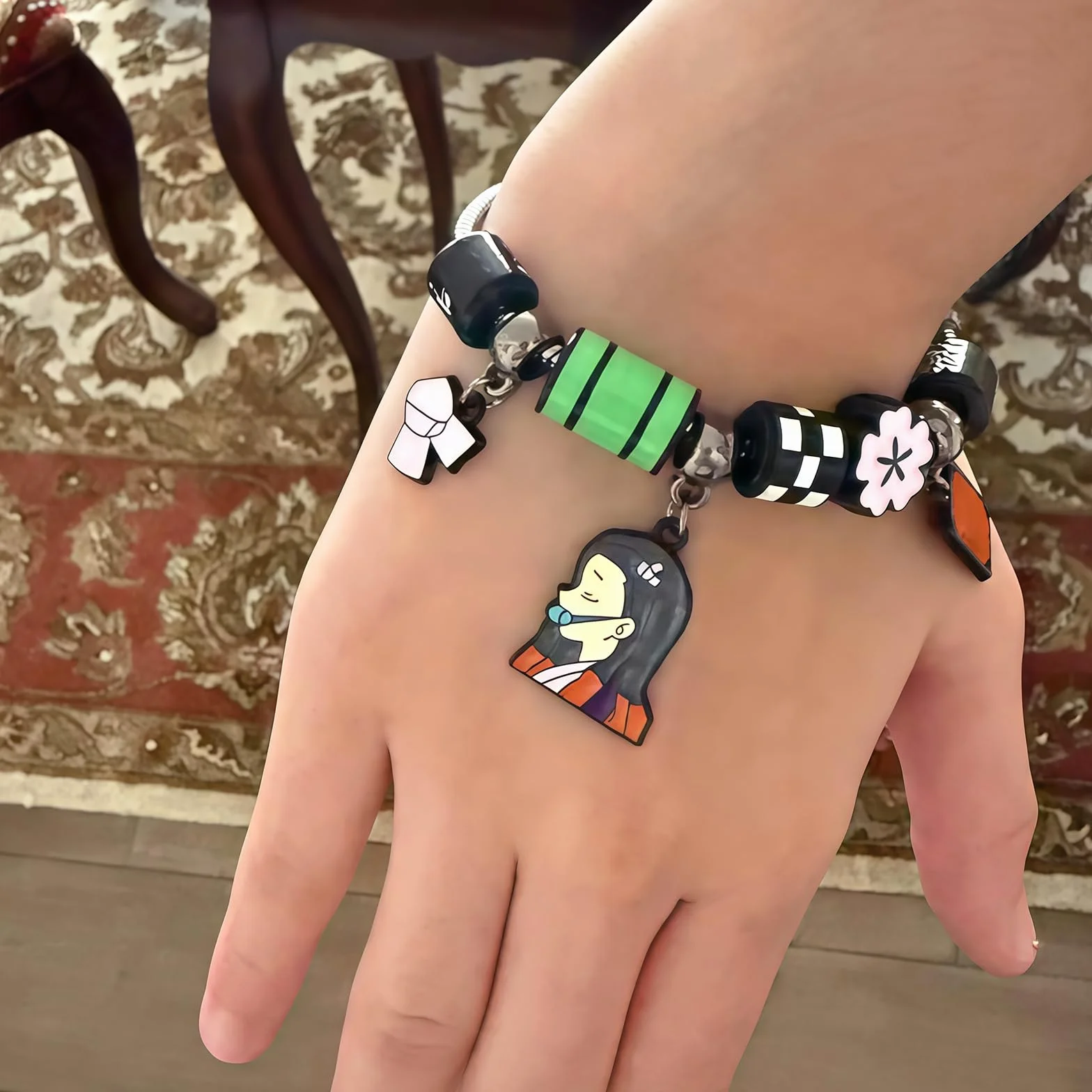 Nezuko bransoletka - kolorowe koraliki charms inspirowane pogromcą anime, prezent anime dla fanów i kolekcjonerów;