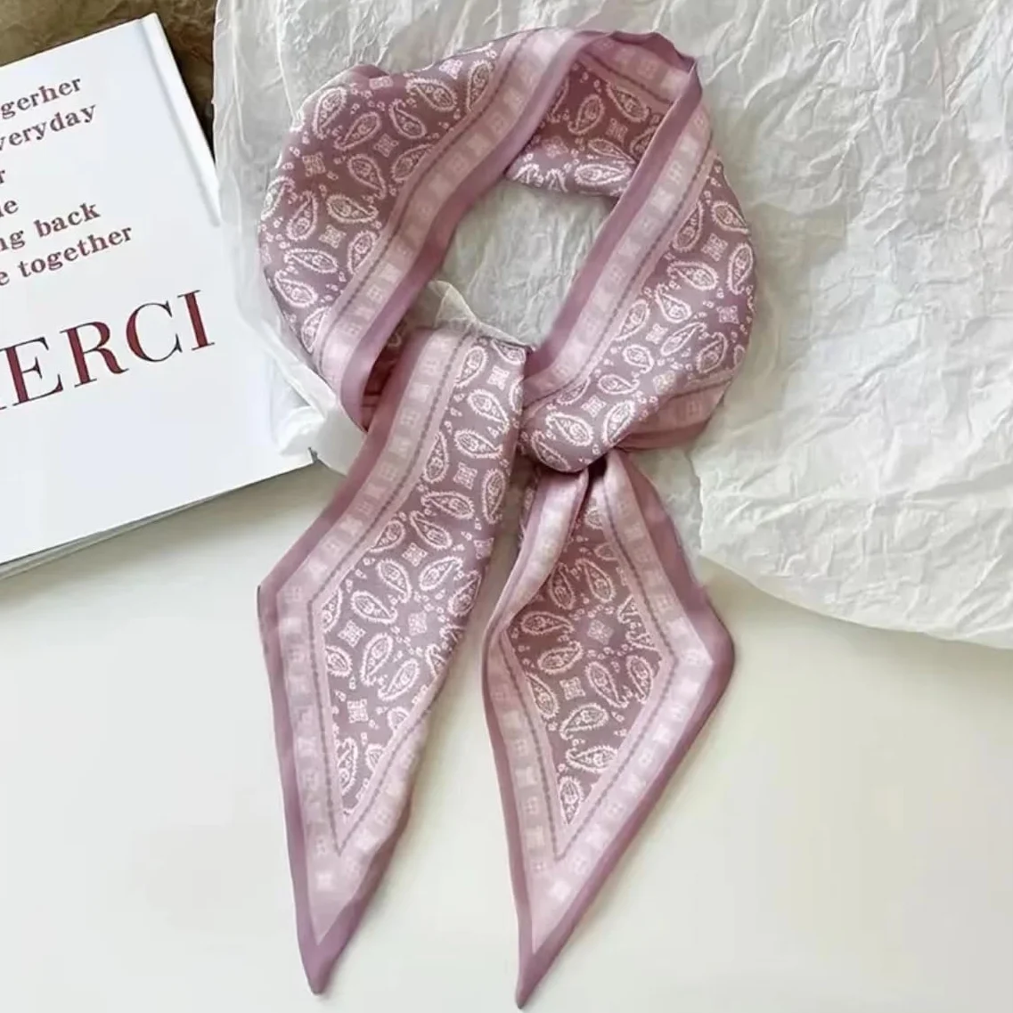4 szt. szalik damski, bandana do włosów dla kobiet, satynowa chustka, chusta na głowę, wiązanie szyi lub głowy, stylowe akcesoria modowe, styl boho, prezenty dla kobiet (89 x 6 cm)