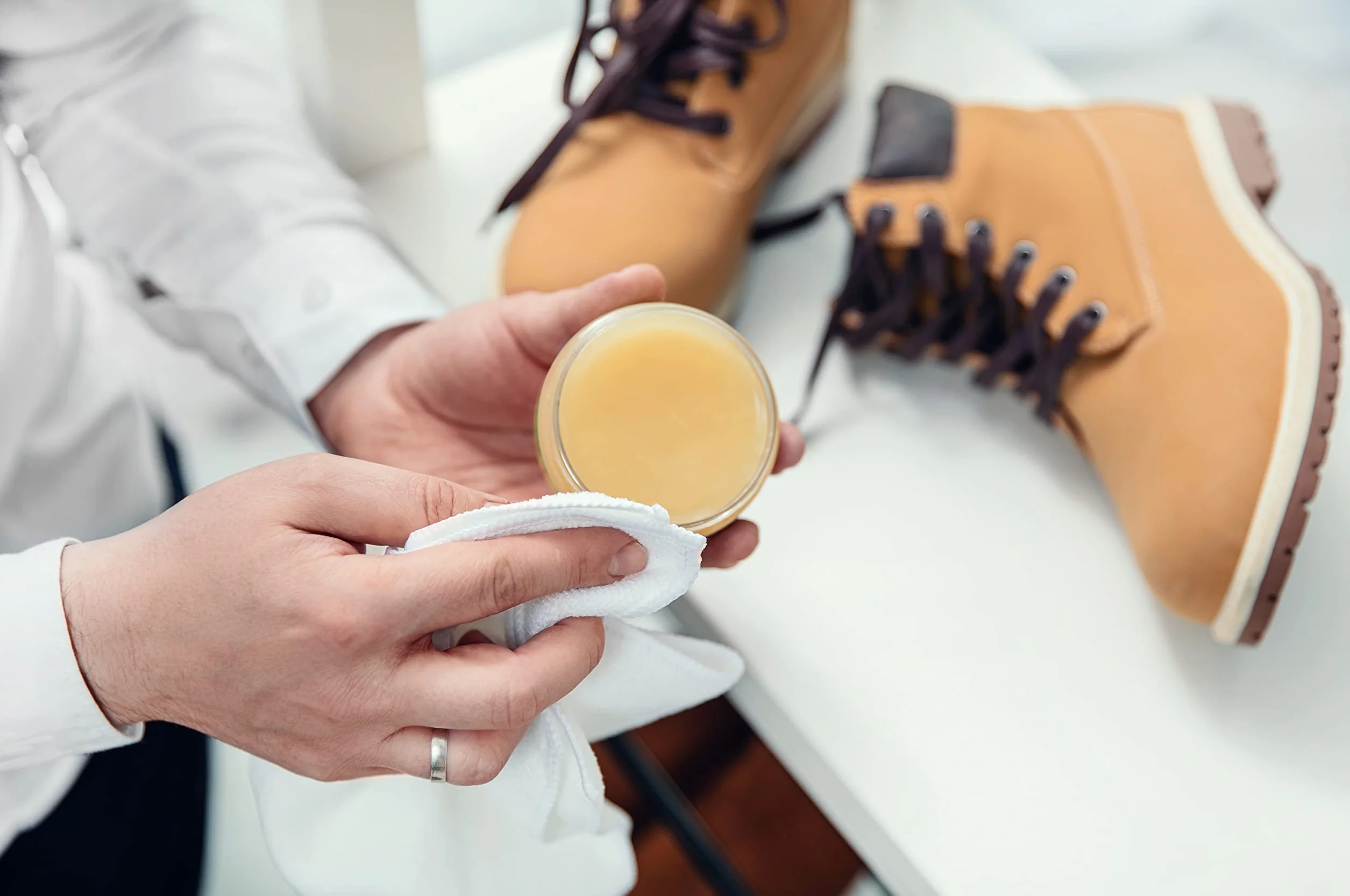 Mountval Mink Oil, Wysokiej Jakości Olejowa Pasta do Butów Odżywia i Chroni Buty przed Przemakaniem, Wosk do skóry