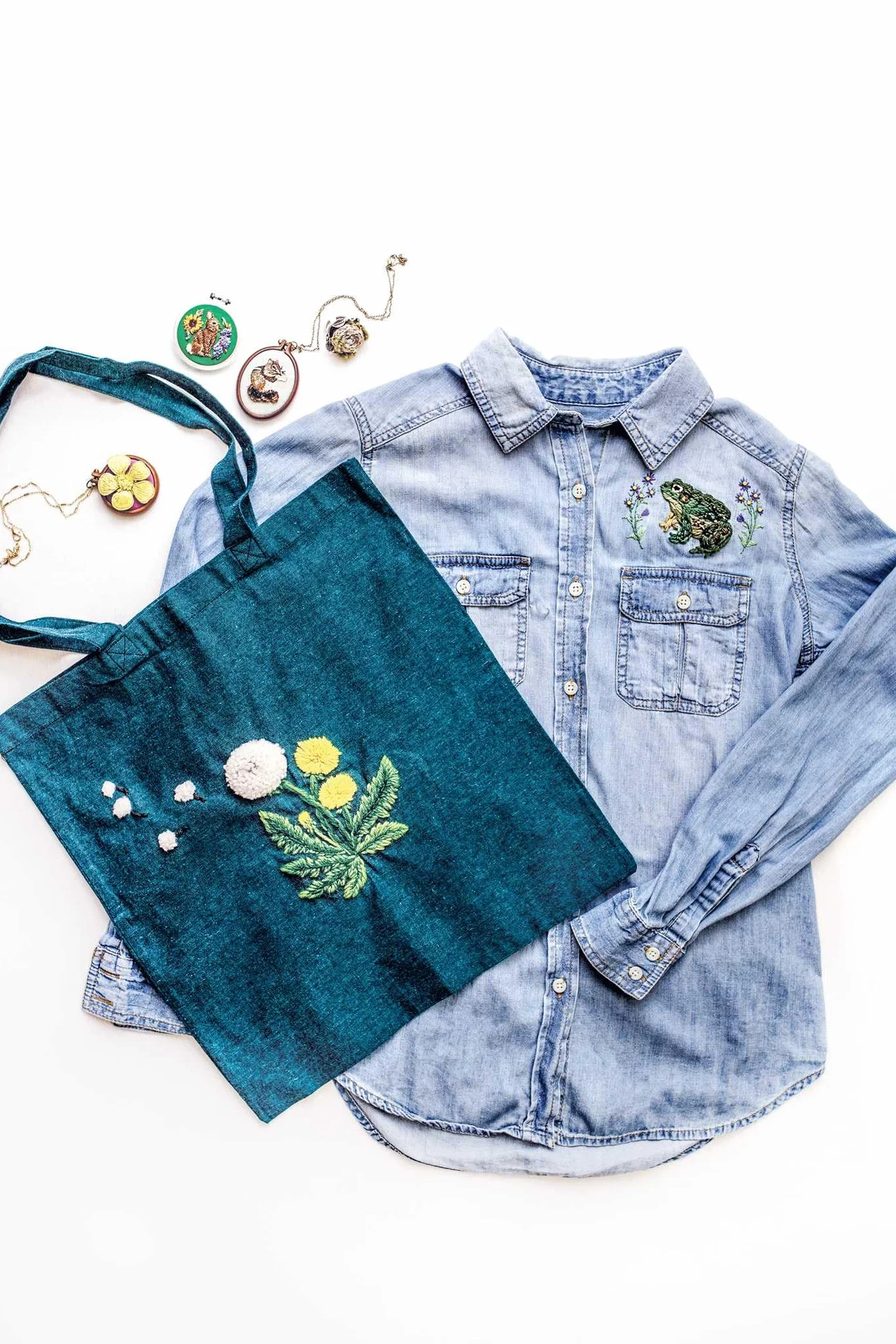 Stumpwork Embroidery & Thread Painting: Stitch 3-D Nature Motifs