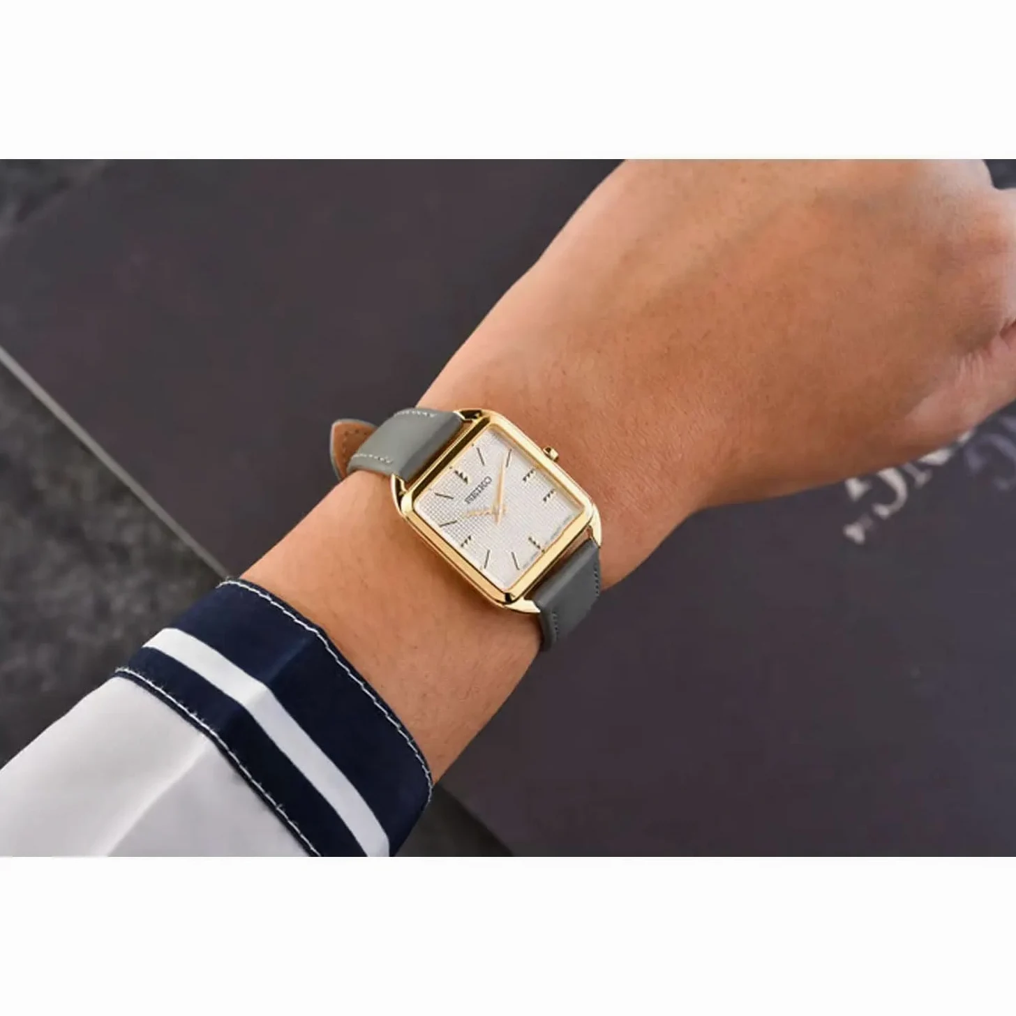 SEIKO Damski analogowy zegarek kwarcowy ze skórzanym paskiem SWR090P1, złoto, Classic