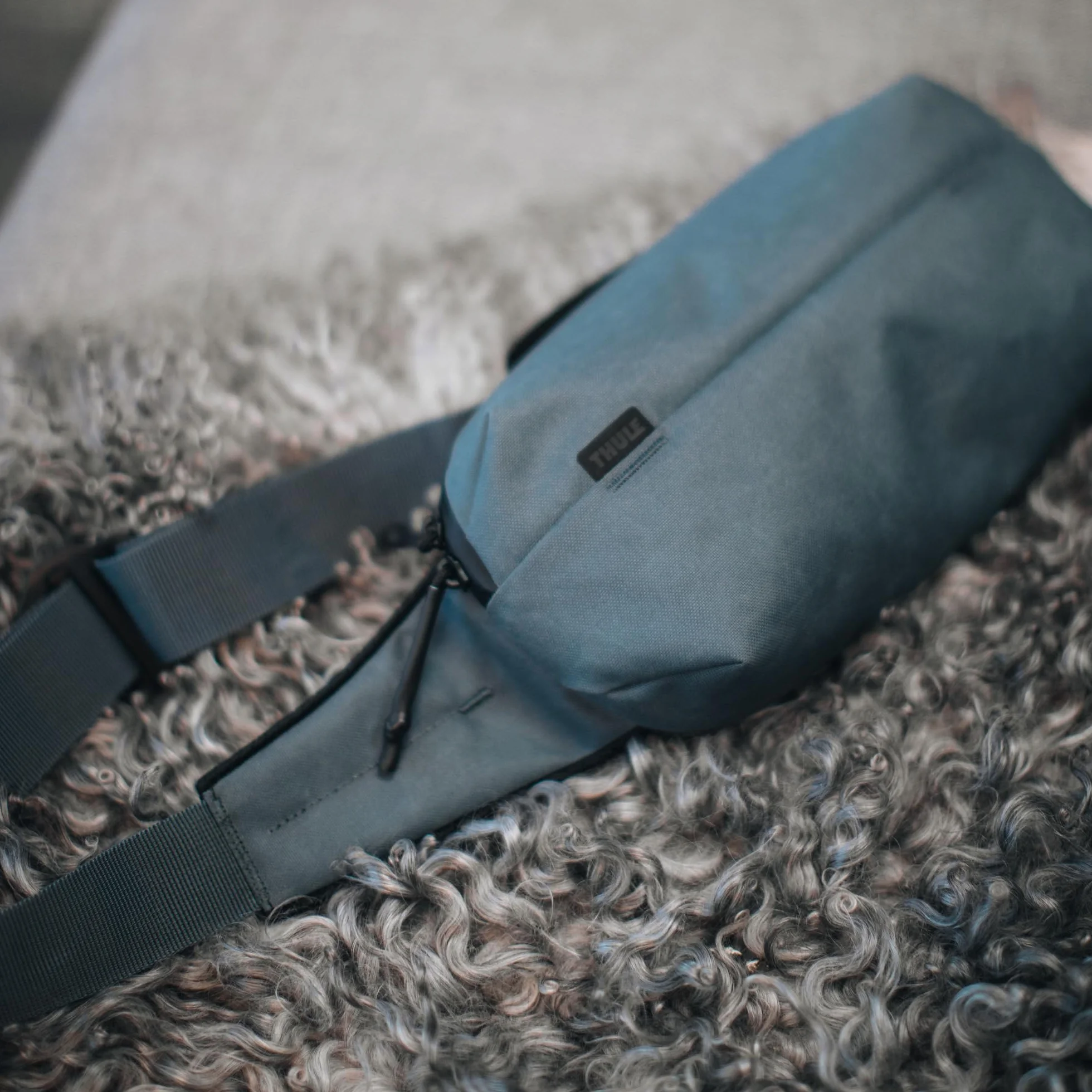 Thule Aion Sling Bag Czarny