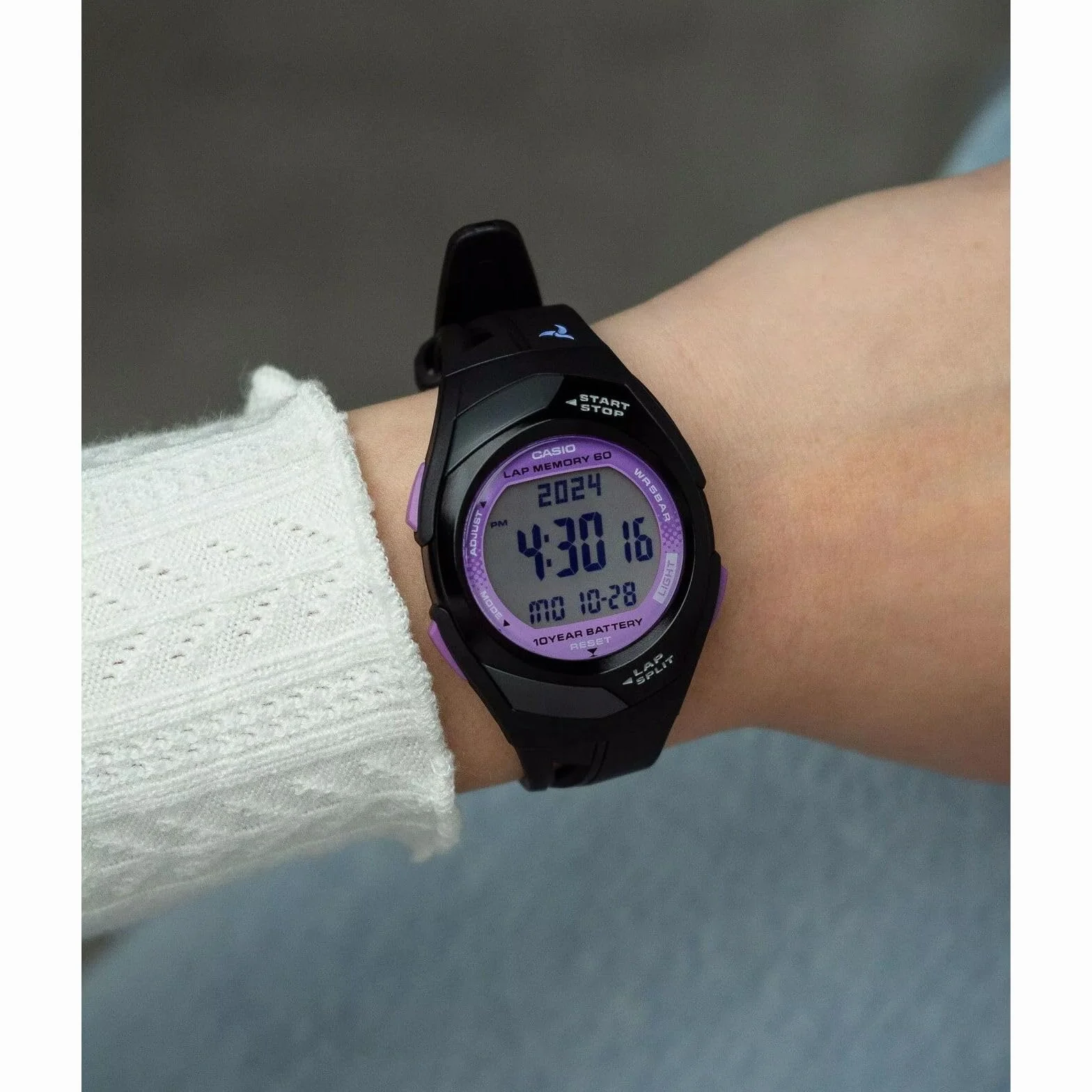 Żywiczny zegarek unisex Casio Collection STR-300-1CEG