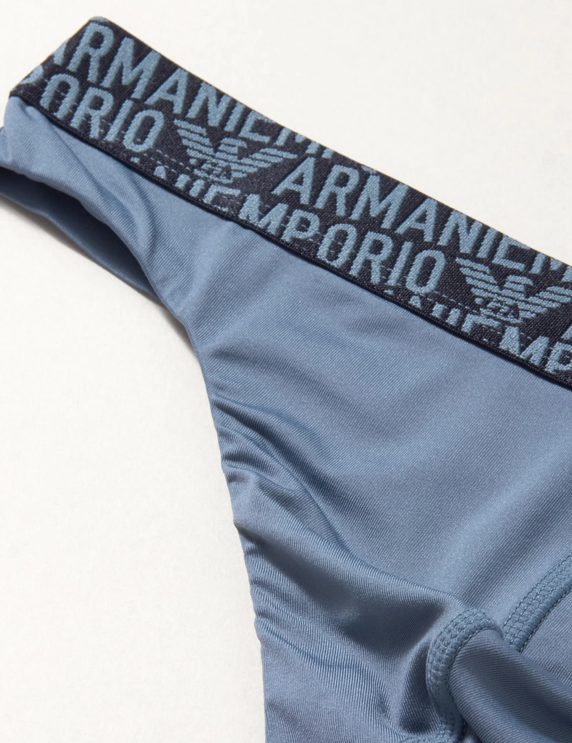 Emporio Armani Thong Panties Mężczyźni The New Icon Essential Microfiber Thong