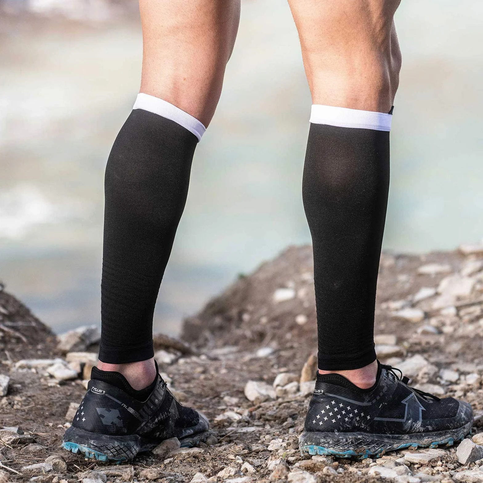 COMPRESSPORT Unisex R2v2 pokrowiec kompresyjny, czarny, T3 EU