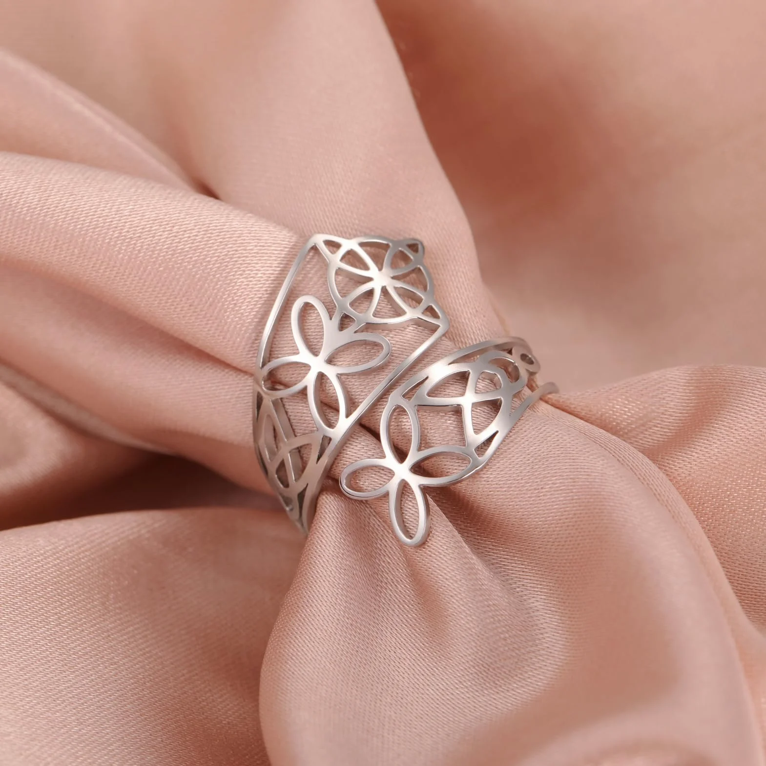 Dreamtimes Czarownica, pierścionek z węzłem czarownicy, z otwartym węzłem, biżuteria irlandzka wiccan ze stali nierdzewnej, regulowany kciuk