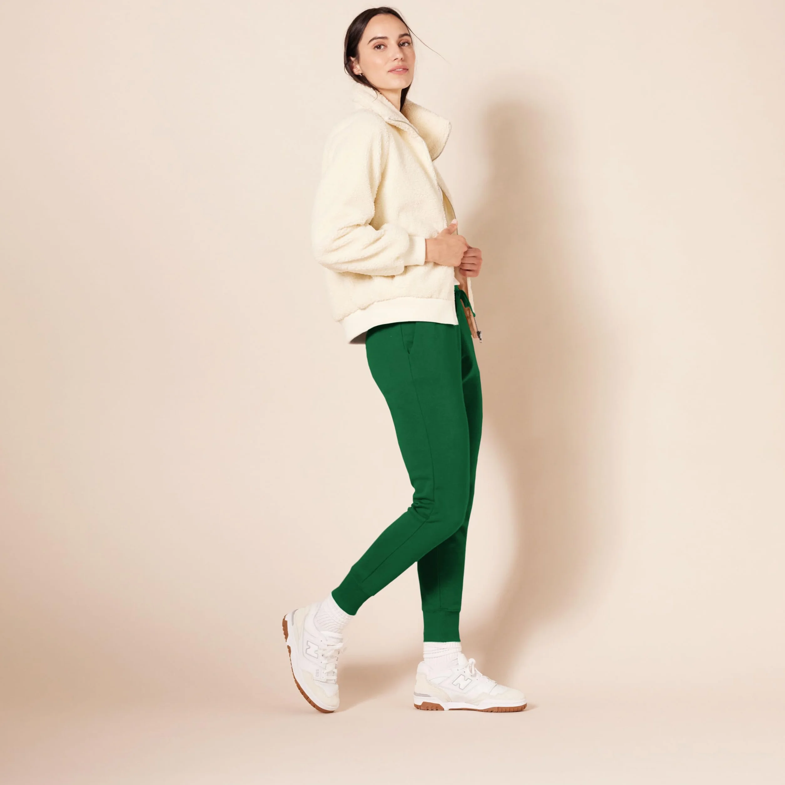 Amazon Essentials Kobiety Polarowe spodnie dresowe Jogger (dostępne w dużych rozmiarach)