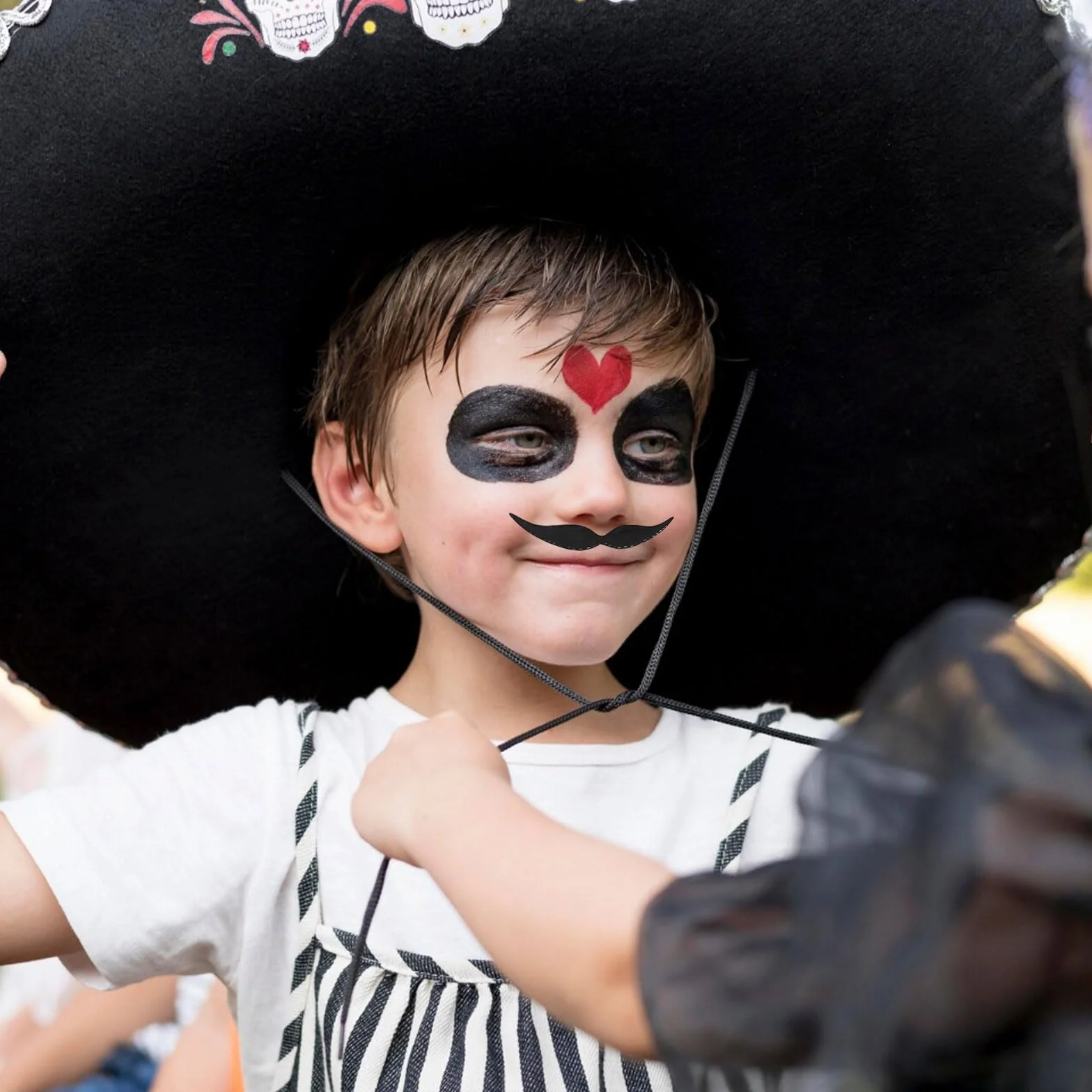Samoprzylepne wąsy, 66 sztuk samoprzylepnych sztucznych brody, przyklejane wąsy, nowość na cosplay, Halloween, Boże Narodzenie dla wszystkich grup wiekowych
