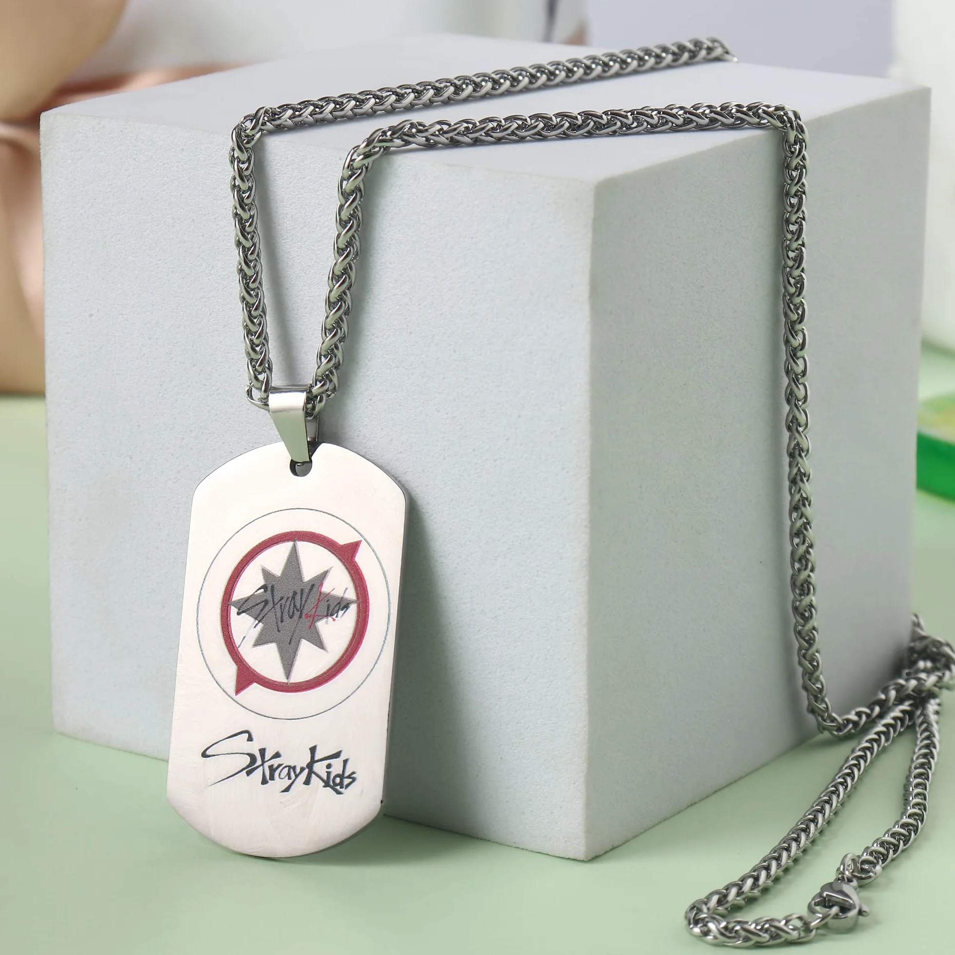Kpop Stray Kids Merch naszyjnik z wisiorkiem, bezpańskie dzieci biżuteria ze stali nierdzewnej na prezent, Stal nierdzewna