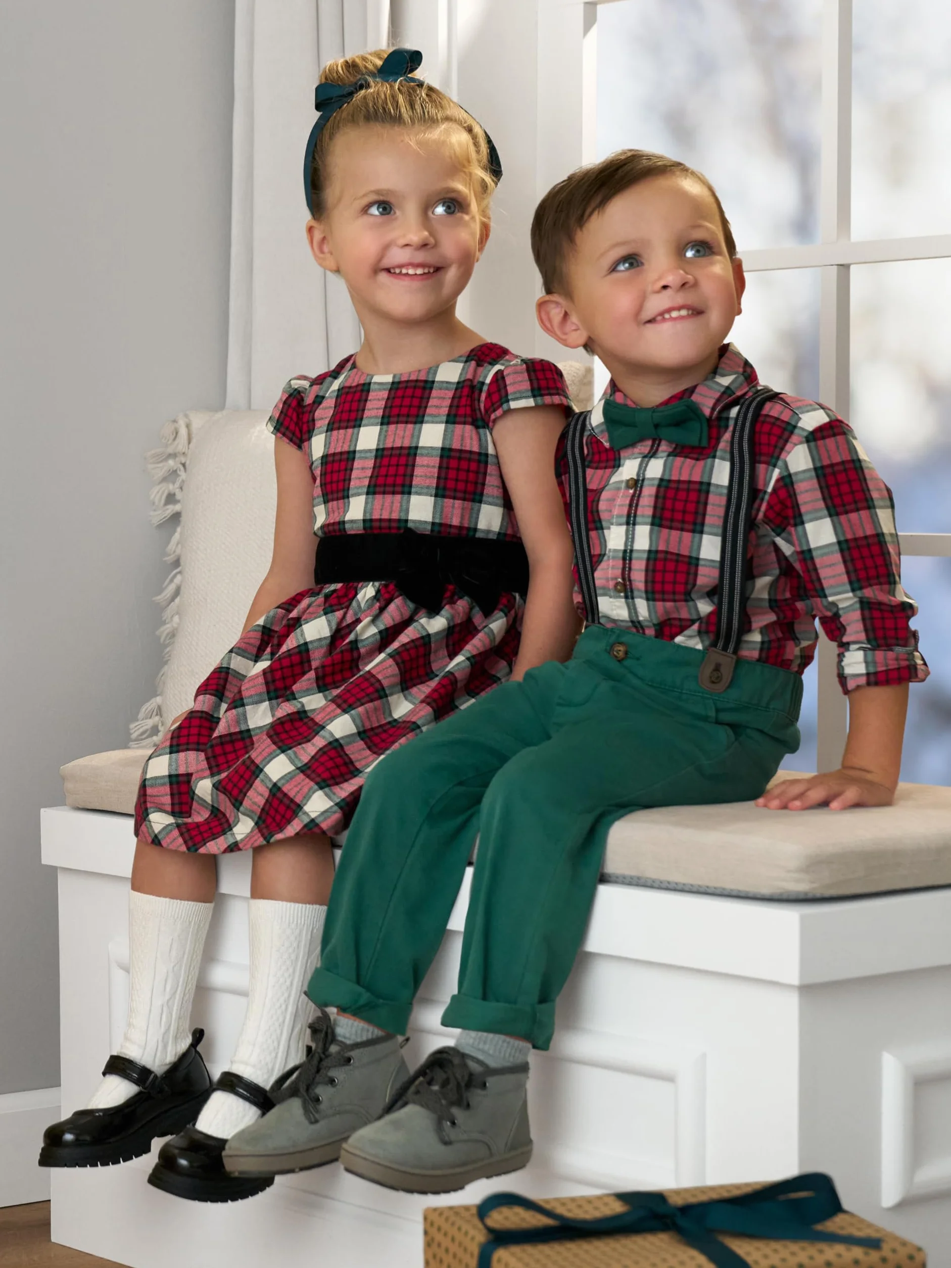 Simple Joys by Carter's Chłopcy 3-częściowy zestaw z muszką i szelkami na specjalne okazje (4 sztuki), Wrzos oliwkowy/czerwony tartan w kratę, 4 Jahre