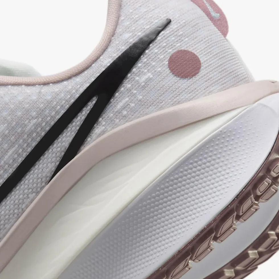 NIKE Kobiety W Vomero 17Buty Do Biegania