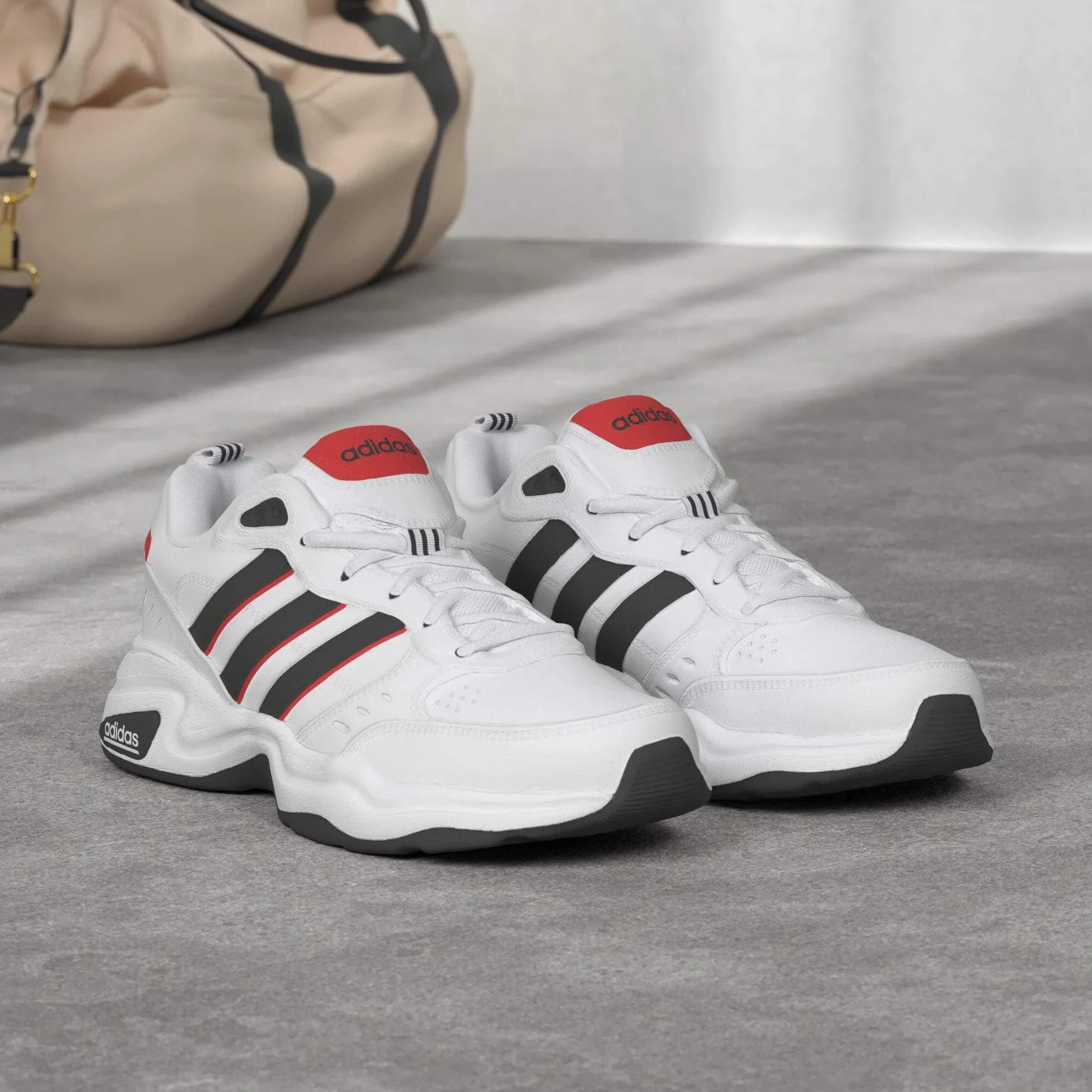 adidas Mężczyźni StrutterButy sportowe