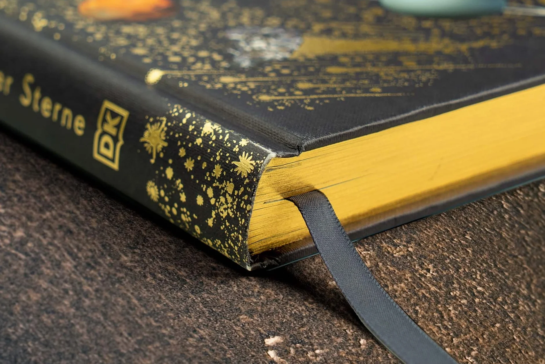 Wundervolle Welt der Sterne: Ein Weltall-Bilderbuch für die ganze Familie. Hochwertig ausgestattet mit Lesebändchen, Goldfolie und Goldschnitt. Für Kinder ab 8 Jahren
