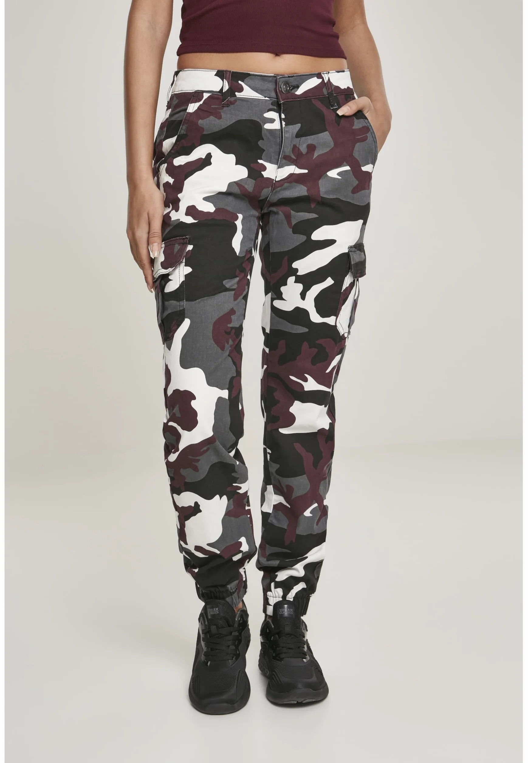Urban Classics Ladies High Waist Camo Cargo Pants - Spodnie Kobiety